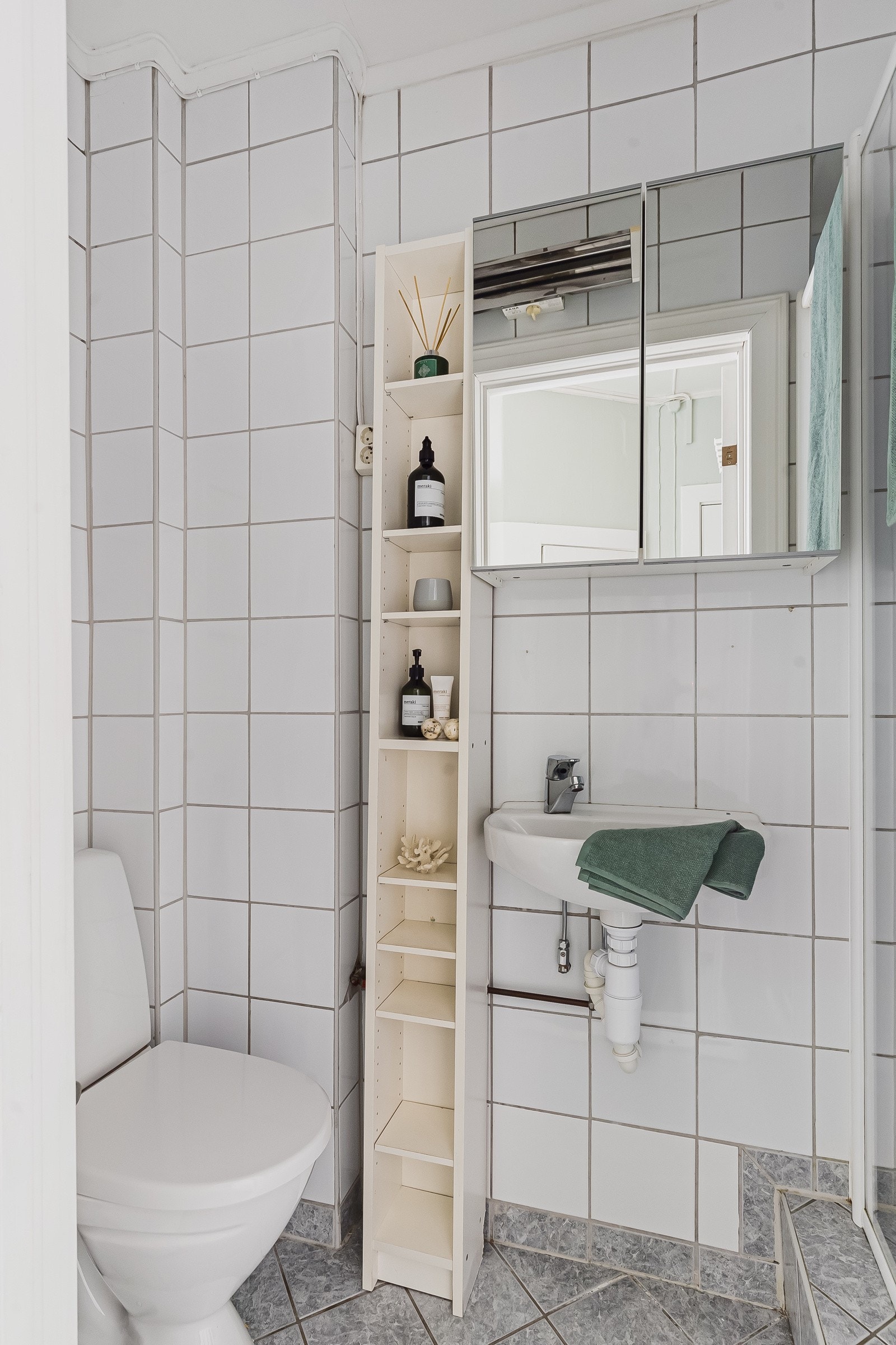 Badet ventileres via mekanisk avtrekk og har tilluft. Galleribilde