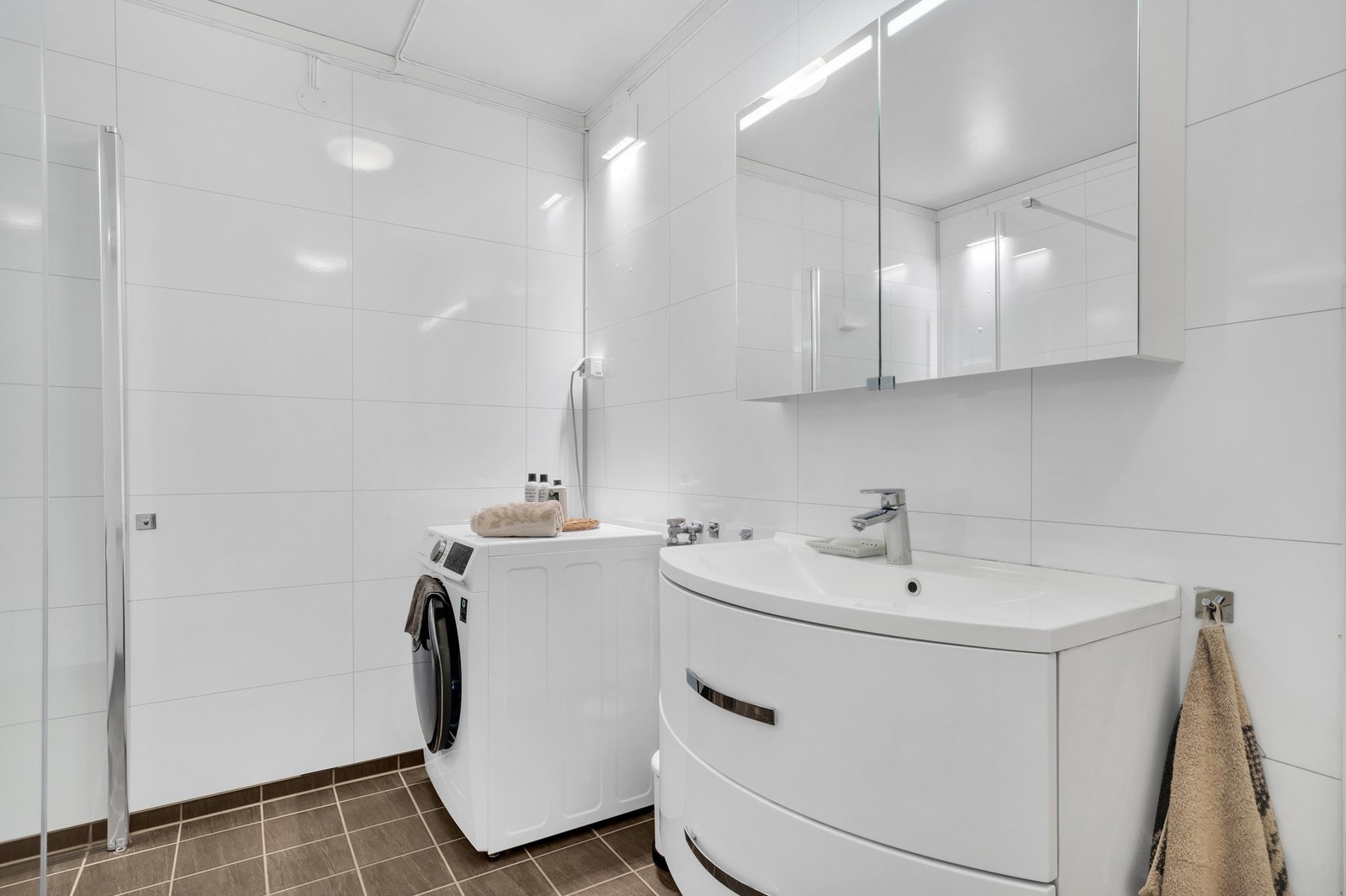 Det er varmekabler i gulvet på badet. Galleribilde