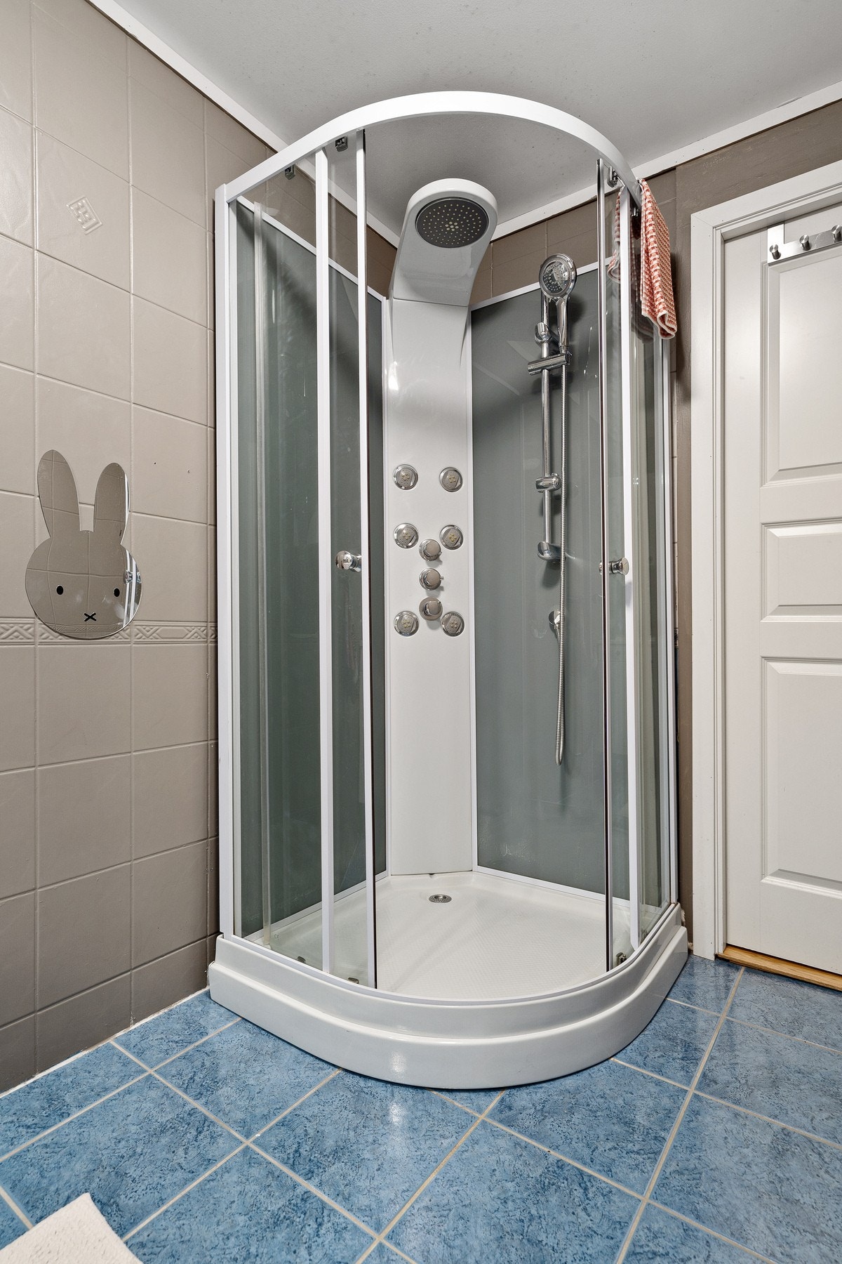 Dusjkabinett. Galleribilde