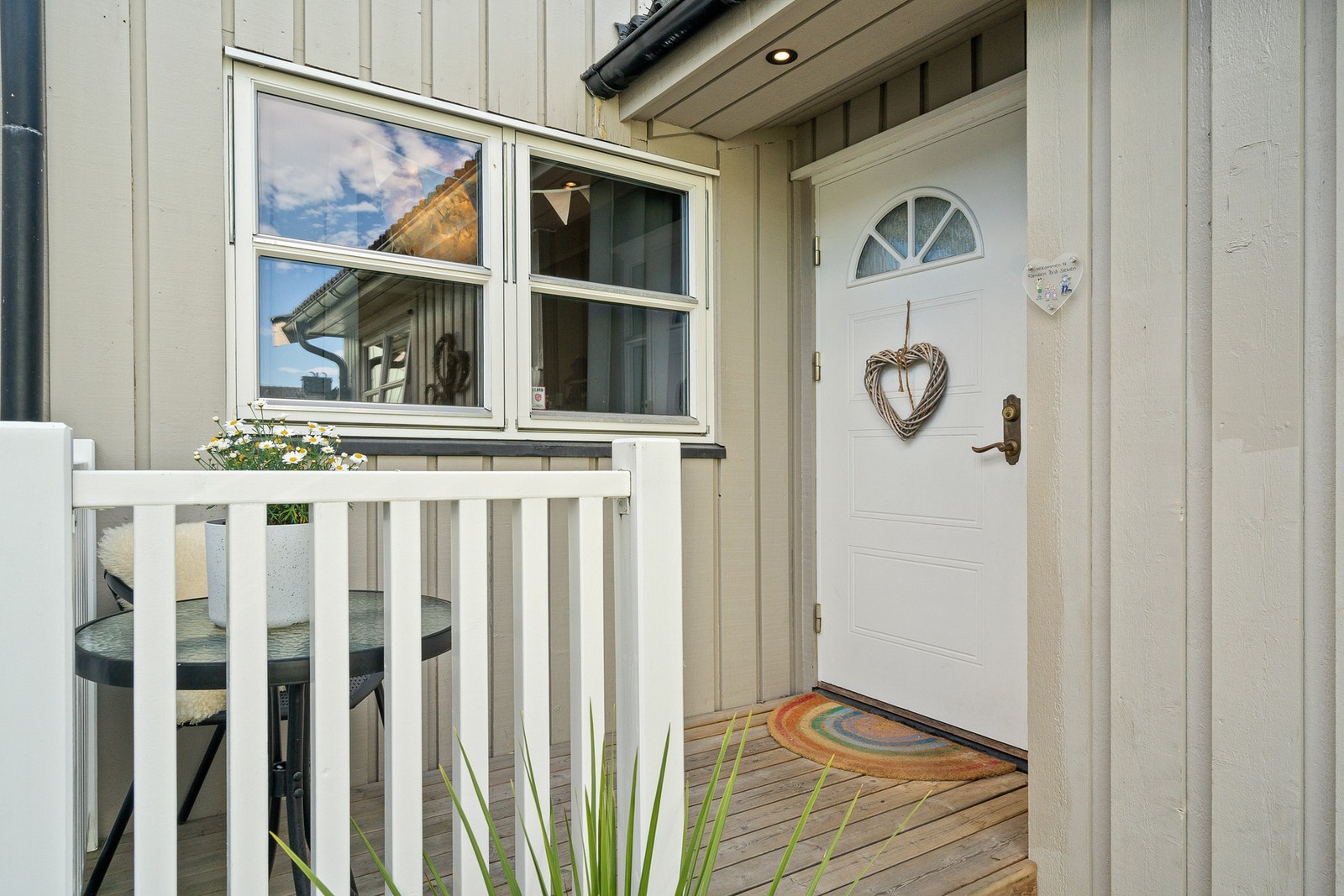 Inngangsparti. Velkommen inn! Galleribilde