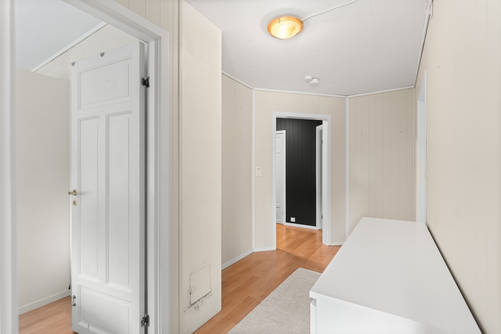 Egen soveromsfløy nede med 3 soverom. Galleribilde