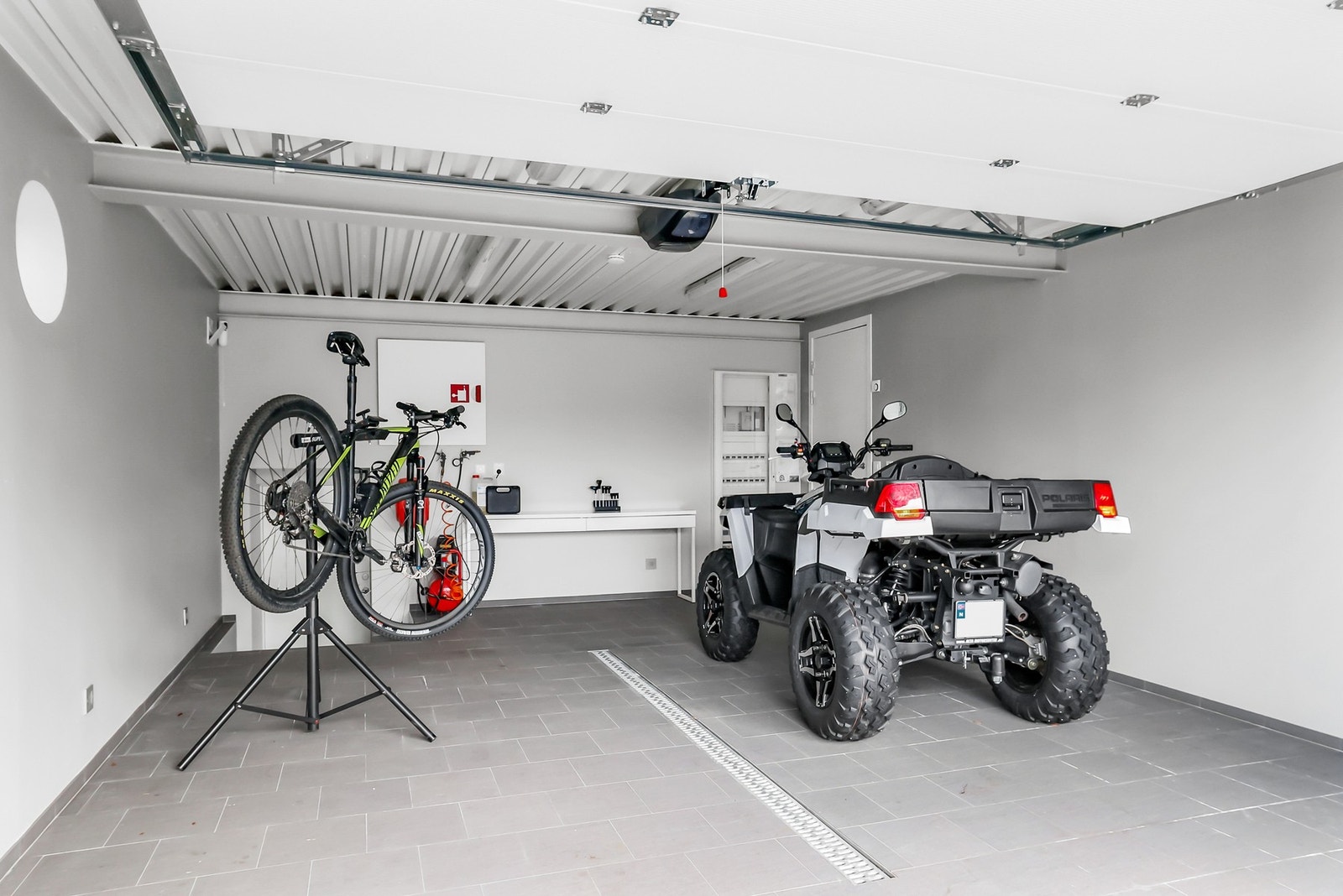 Garasje. Galleribilde