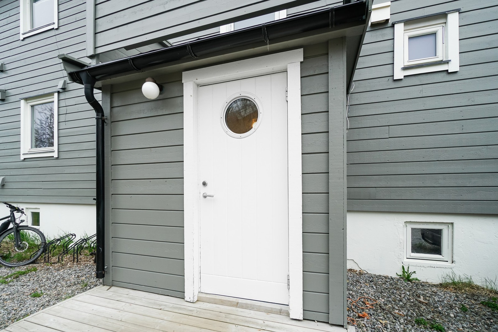 Inngangspartiet i borettslaget (mot nord). Galleribilde