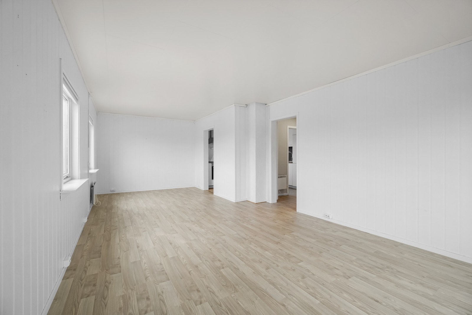 Stua måler ca. 26 kvm som gir en fin møbleringsfrihet. Galleribilde