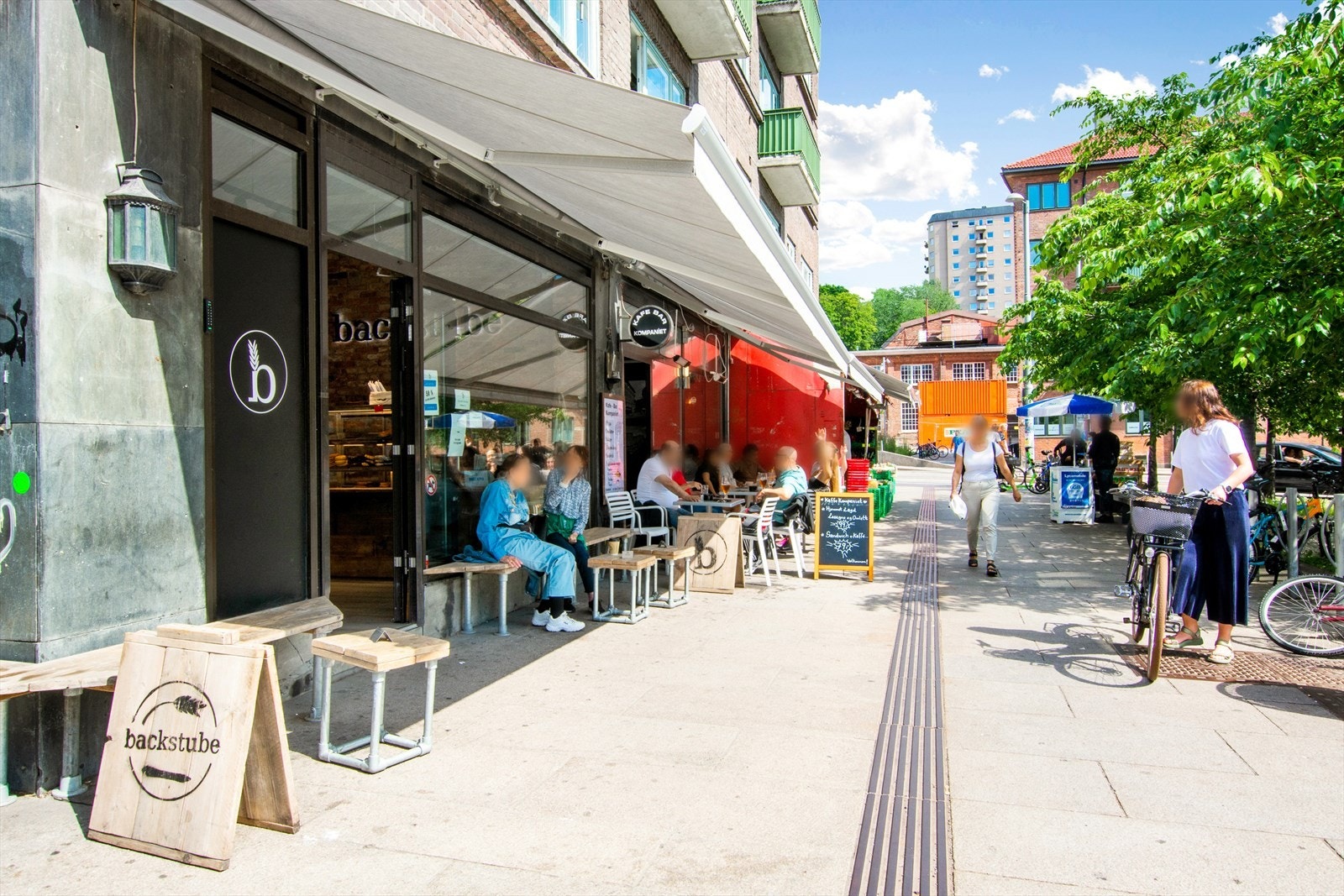 Det er et hav av muligheter når det kommer til å nyte en kaffe eller en liten matbit i området. Galleribilde