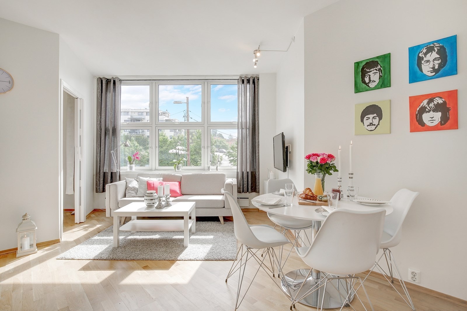 Vi ønsker deg velkommen til Hasleveien 15A! Boligen presenteres av Simon Nguyen v/ Aktiv Carl Berner Galleribilde