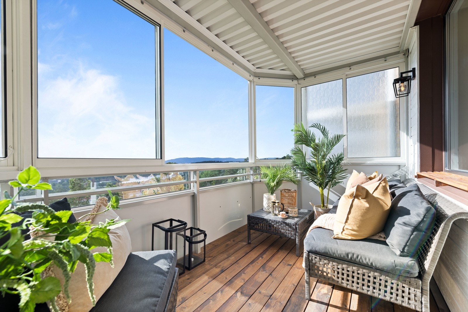 Balkongen er en flott forlengelse av stuen Galleribilde