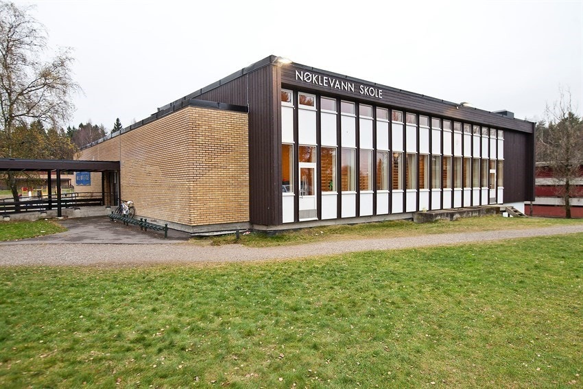 Boligen har tilhørighet til Nøklevann barneskole og kort vei til barnehager Galleribilde