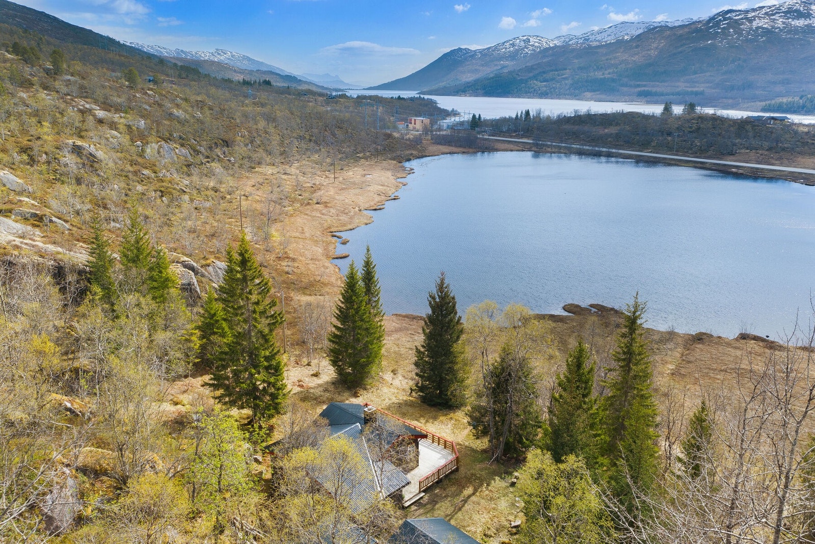 Flott beliggenhet med utsikt sør-/vestover Galleribilde