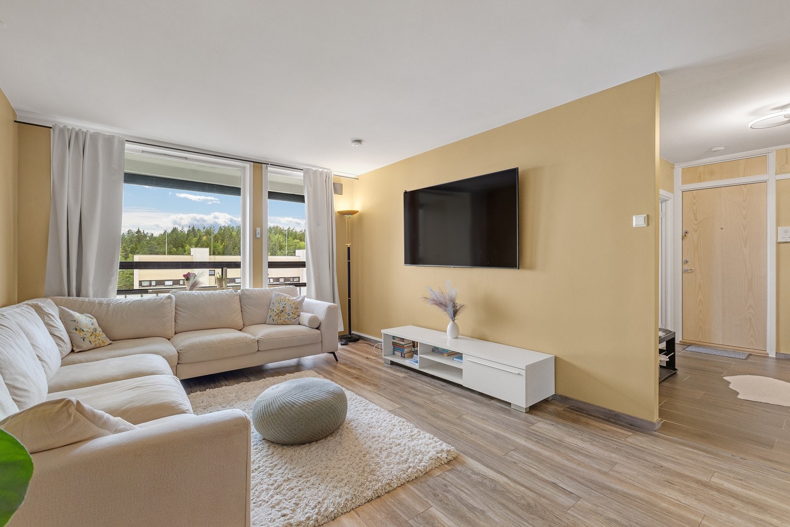 En perfekt leilighet for familien med sine tre soverom, innglasset balkong og en barnevennlig beliggenhet. Galleribilde