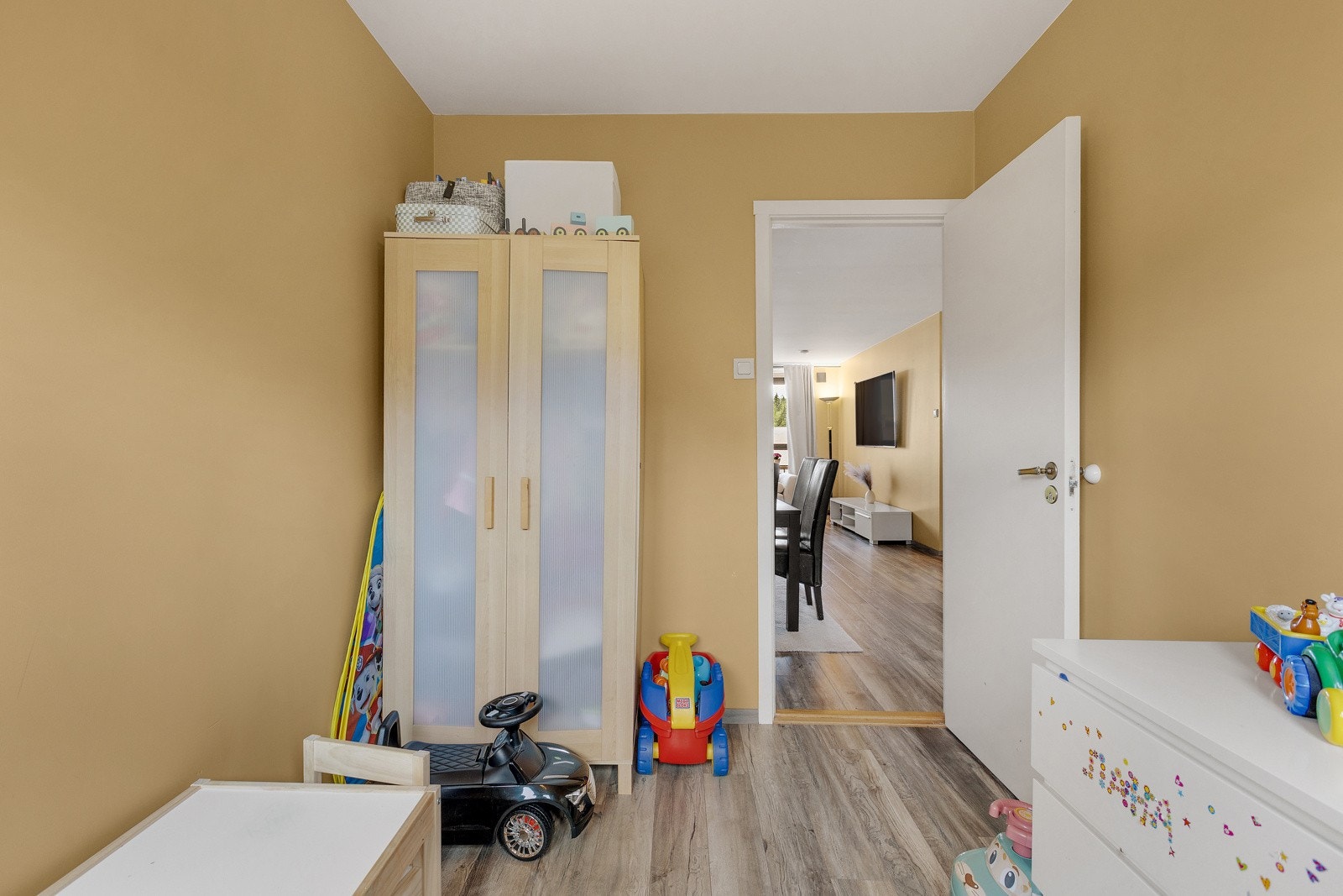 Direkte tilkomst til alle soverom fra stue/kjøkken. Galleribilde