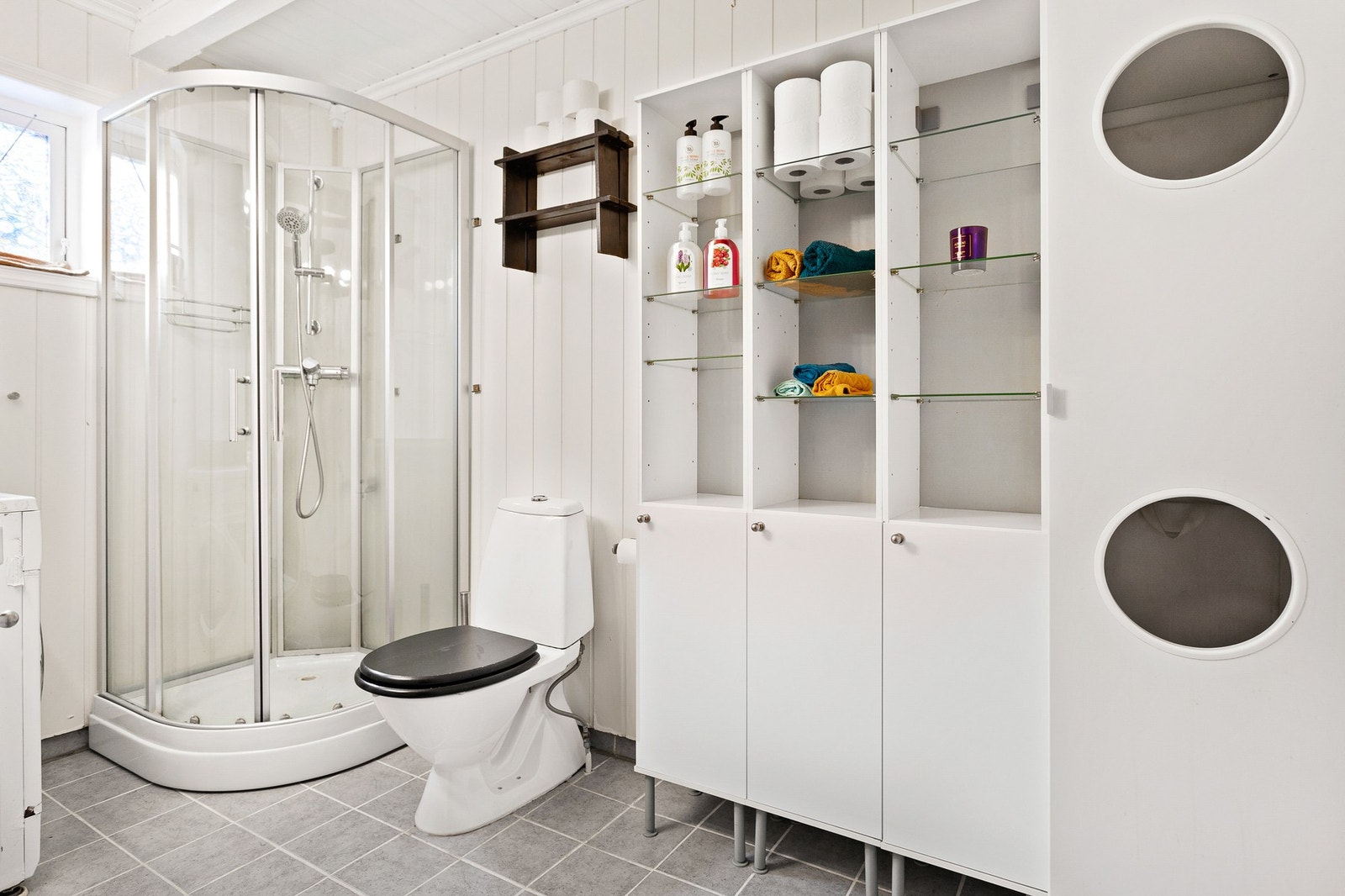 Badet har elektriske varmekabler Galleribilde