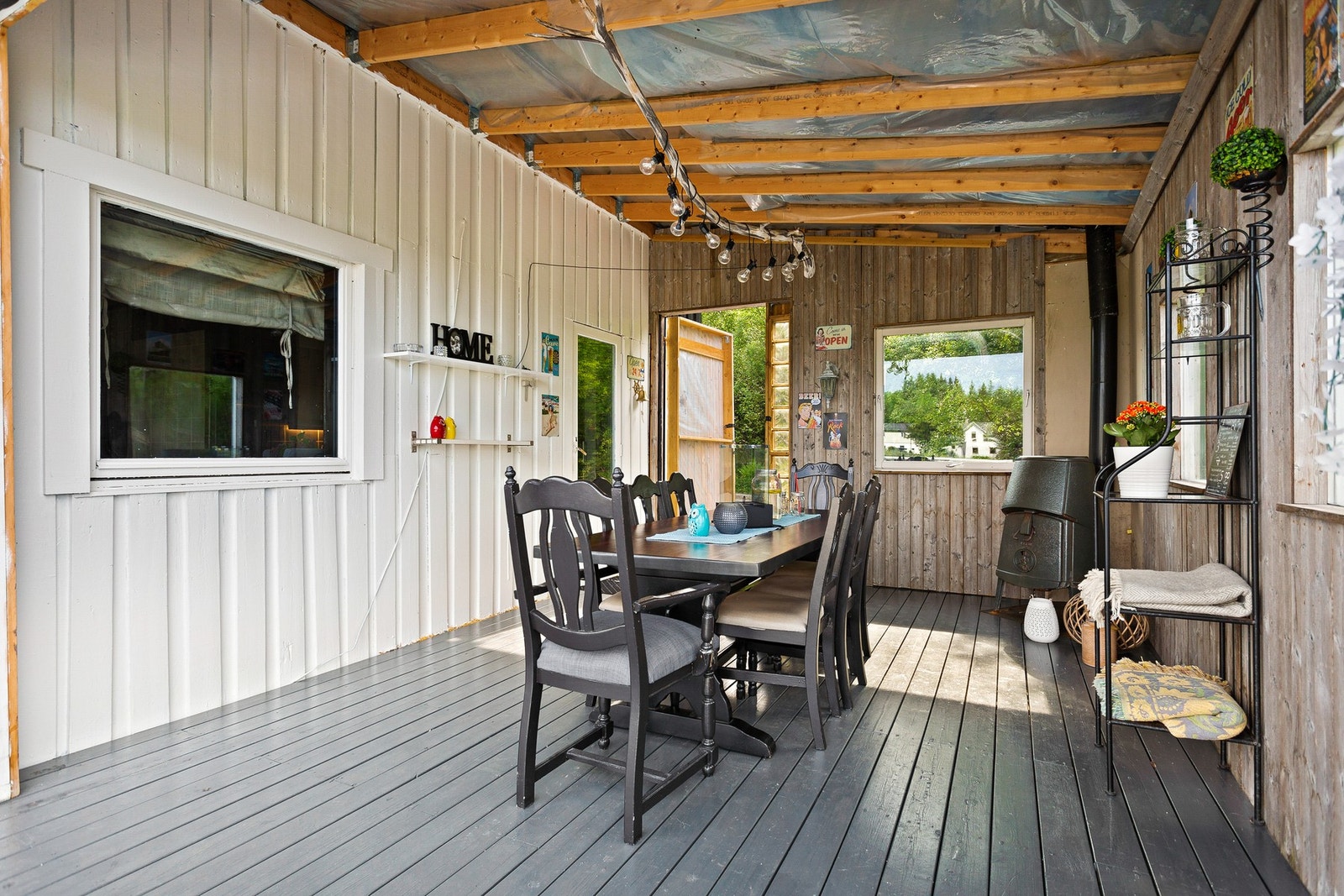 Vinterhage med god plass til møbler Galleribilde