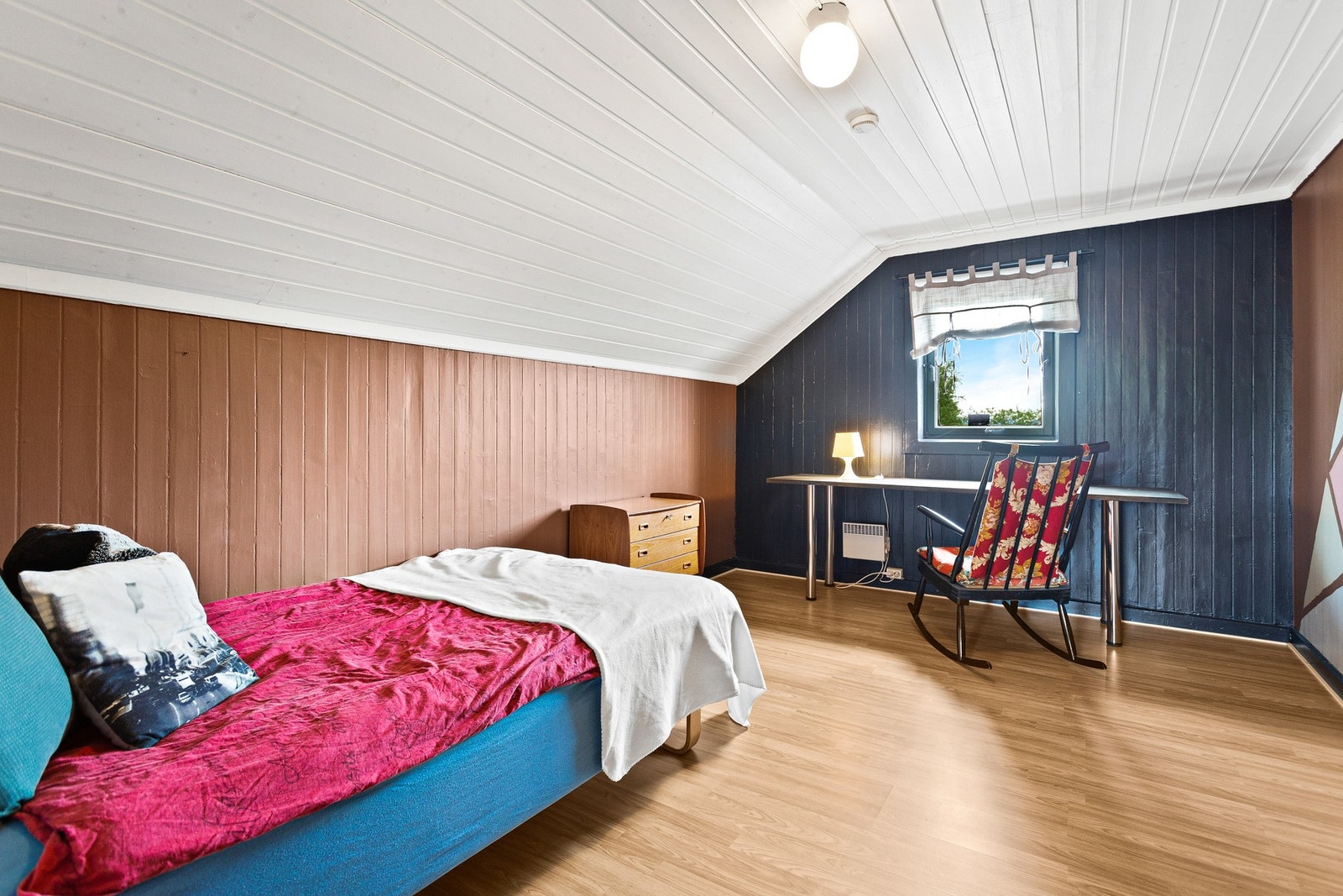 Soverom på loft Galleribilde