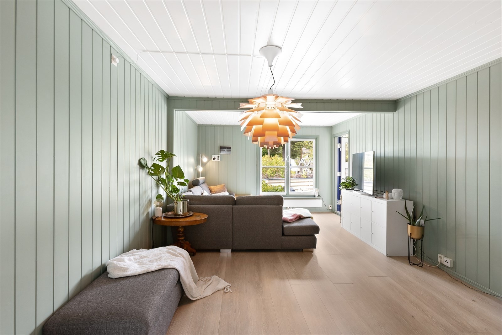 Lys og romslig stue. Galleribilde