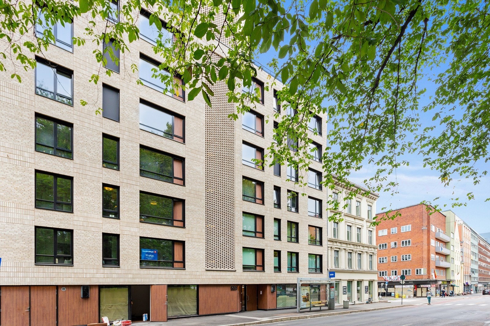 Leiligheten har en attraktiv beliggenhet på Grønland, i et område hvor det er kort vei til alt. Galleribilde