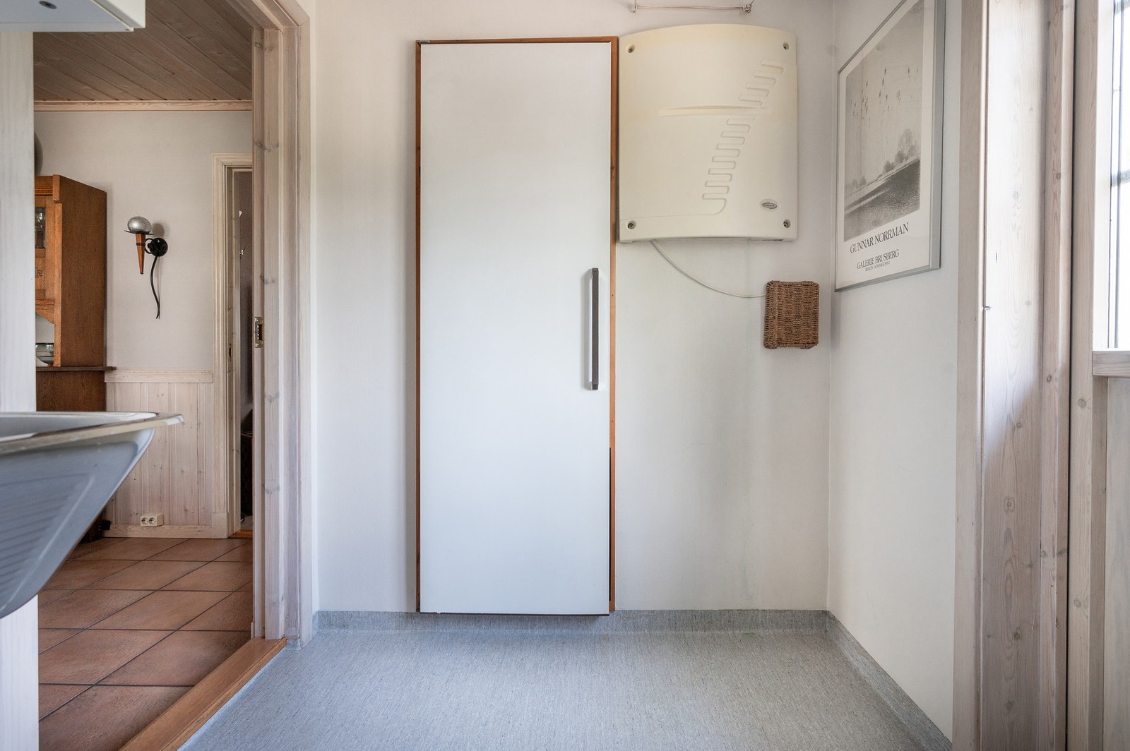 Kjølerommet gir plass for storinnkjøp og oppbevaring av beredskapslageret. Galleribilde