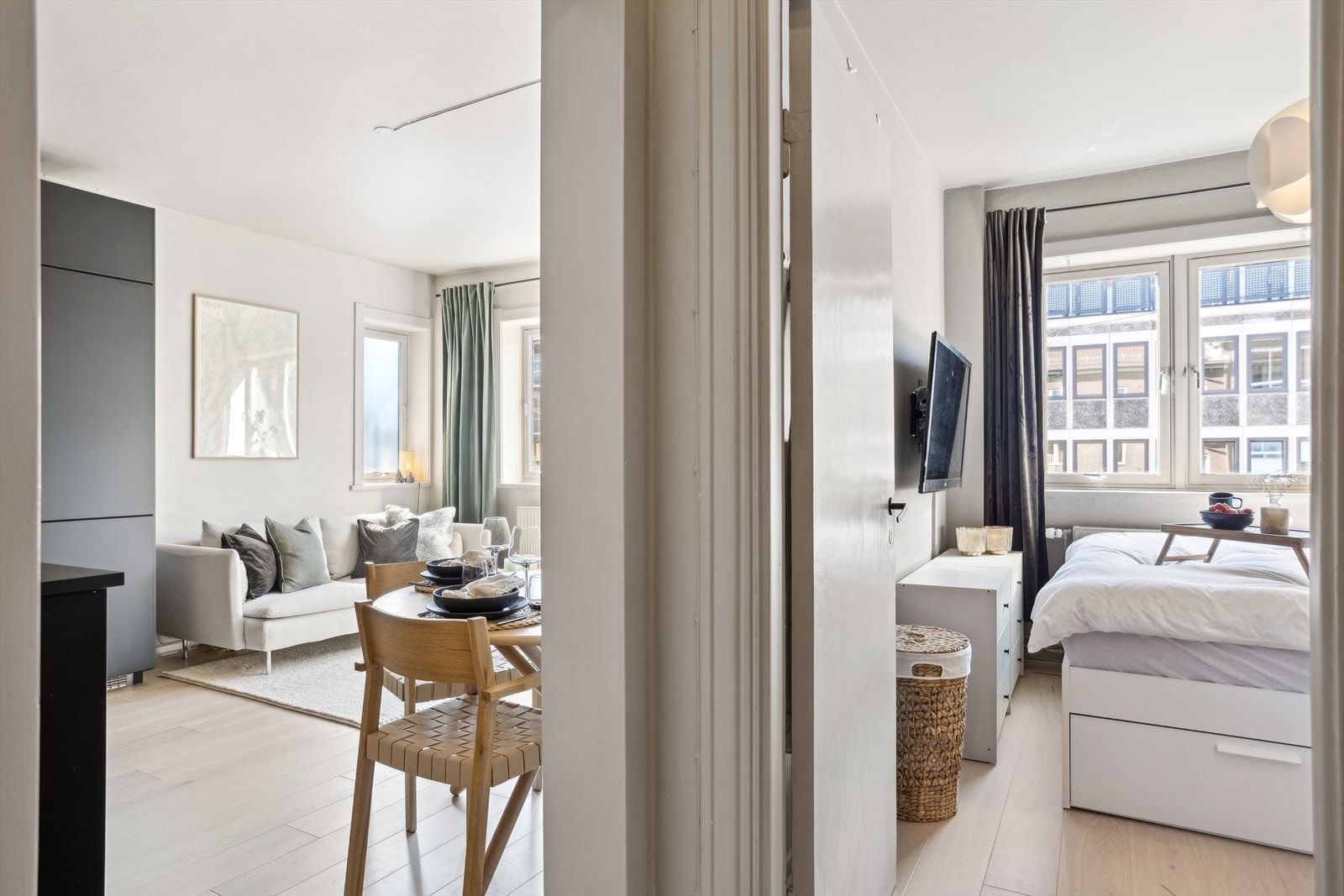 Videre byr leiligheten på ett soverom av god størrelse. Galleribilde