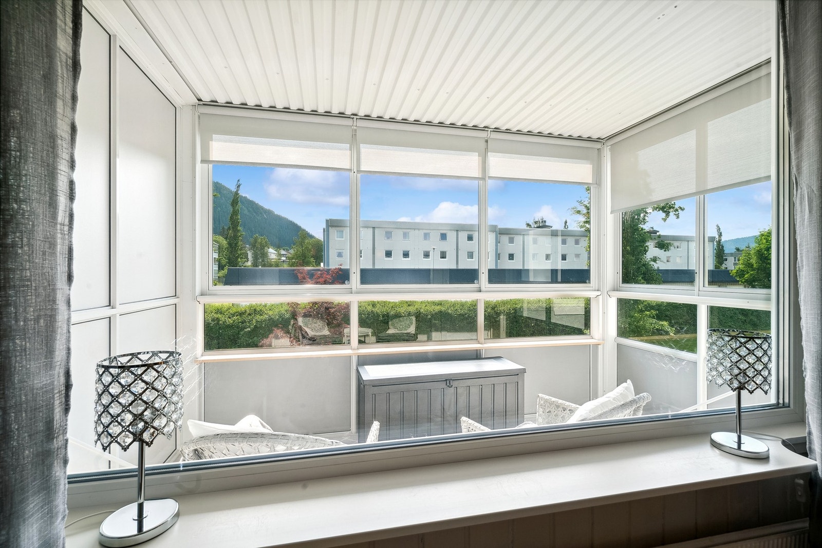 Romslig balkong med flott utsyn! Galleribilde