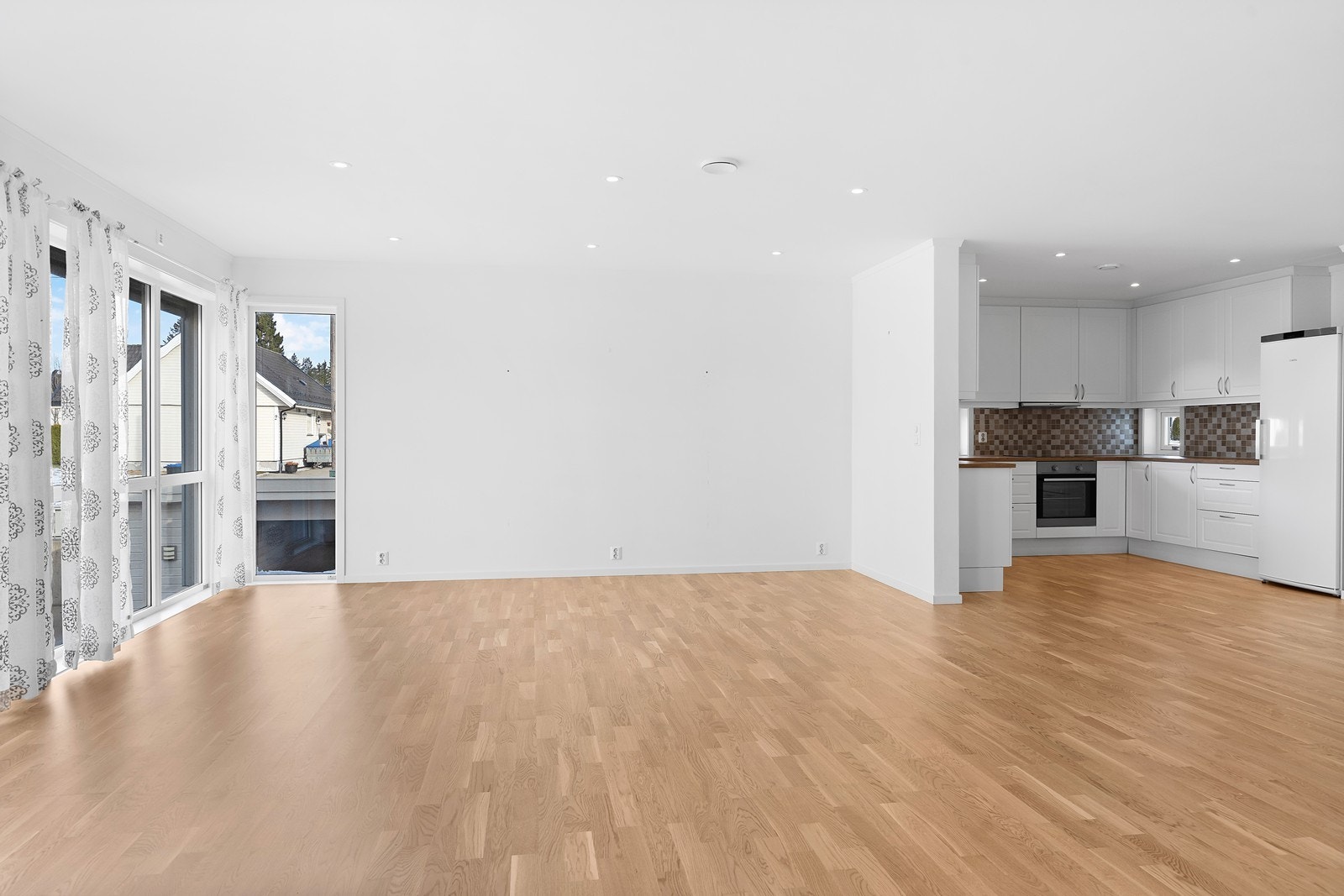 Stuen. Her er det nylig lagt nytt gulv Galleribilde