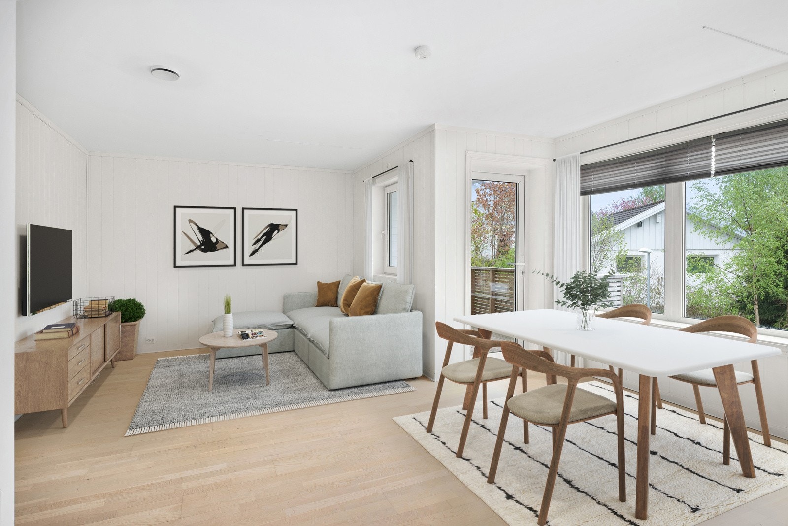 De store vinduene i stuen og spisestuen gir godt lys og romfølelse. Digitalt innredet bilde. Galleribilde