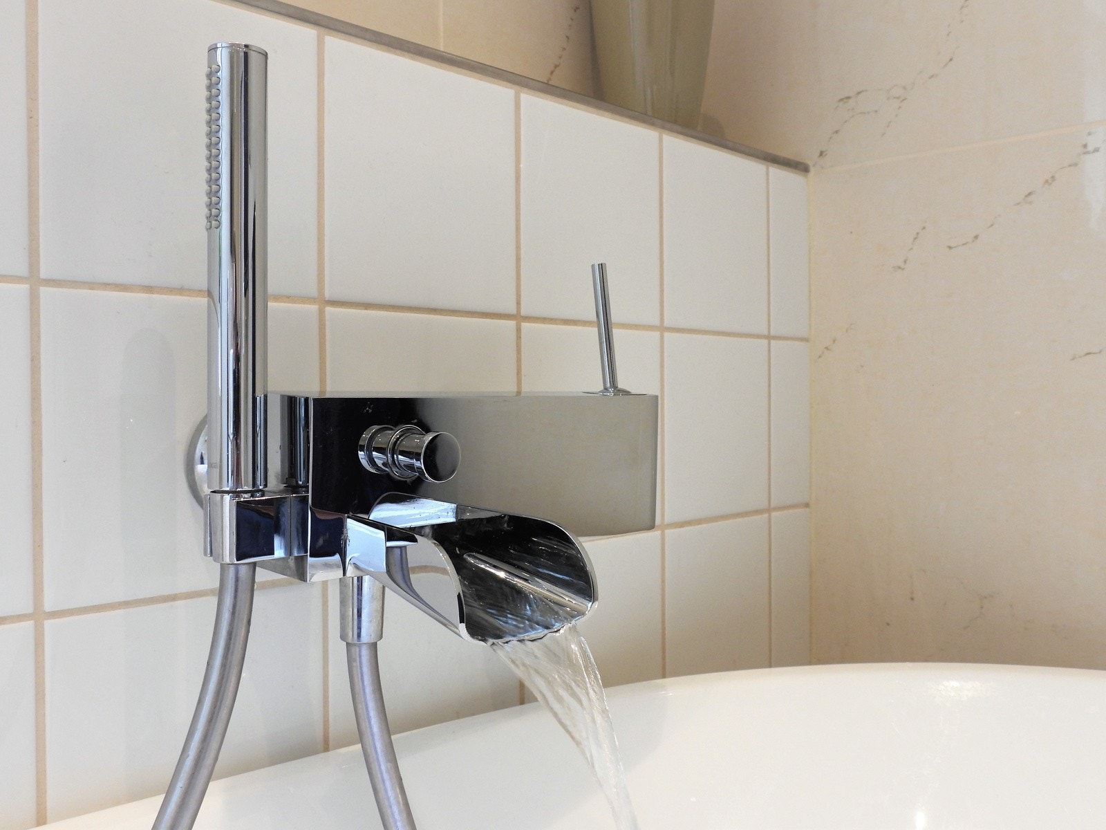 Detaljer badekar. Galleribilde