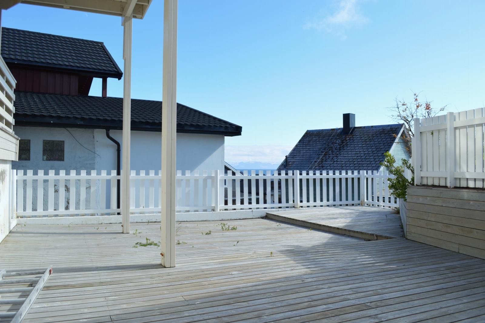 Platting i bakgård Galleribilde