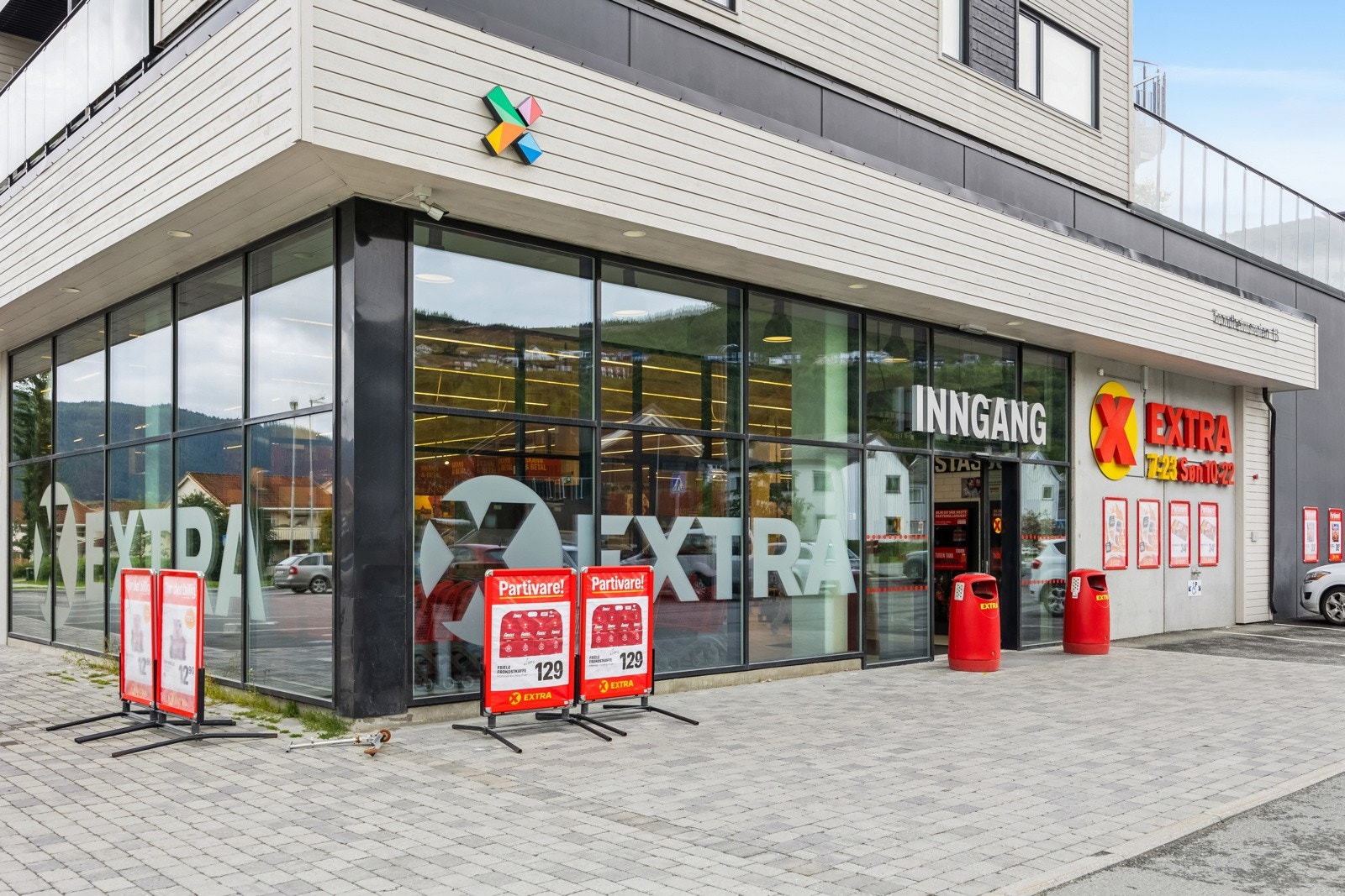 Gåavstand til det aller meste av alle de fasilitetene Orkanger kan by på, som f.eks. restauranter, kjøpesenter, idrettshall og idrettspark, klatrehall, turområder, badestrand, småbåthavn, skoler, barnehager, svømmebasseng. Galleribilde