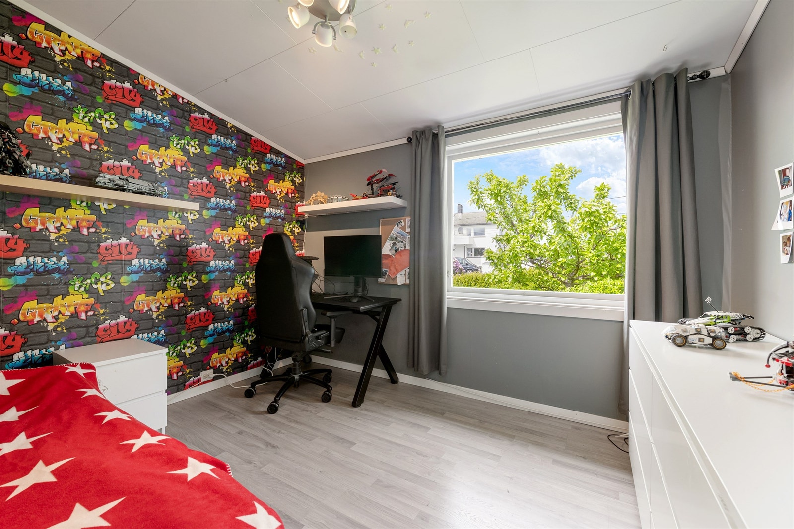 Soverom nr. 3 i hovedetasjen Galleribilde