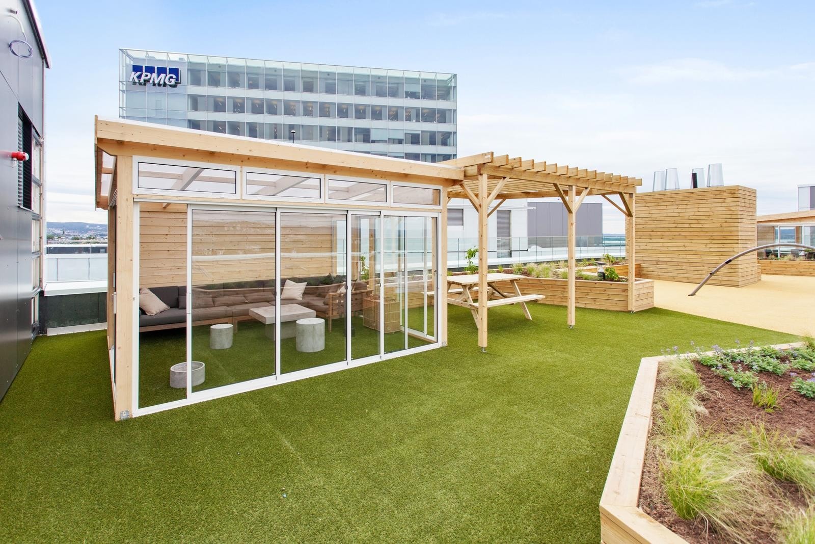 Felles takterrasse med vinterhage og fantastisk utsikt Galleribilde