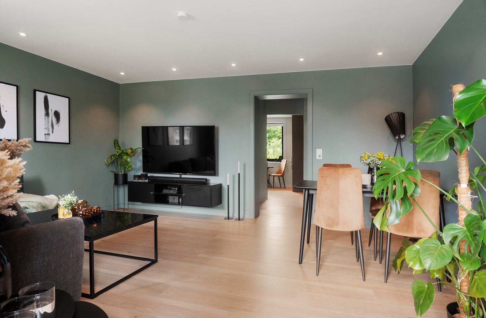 Dette er en meget innbydende 3-roms andelsleilighet med gjennomgående planløsning. Galleribilde