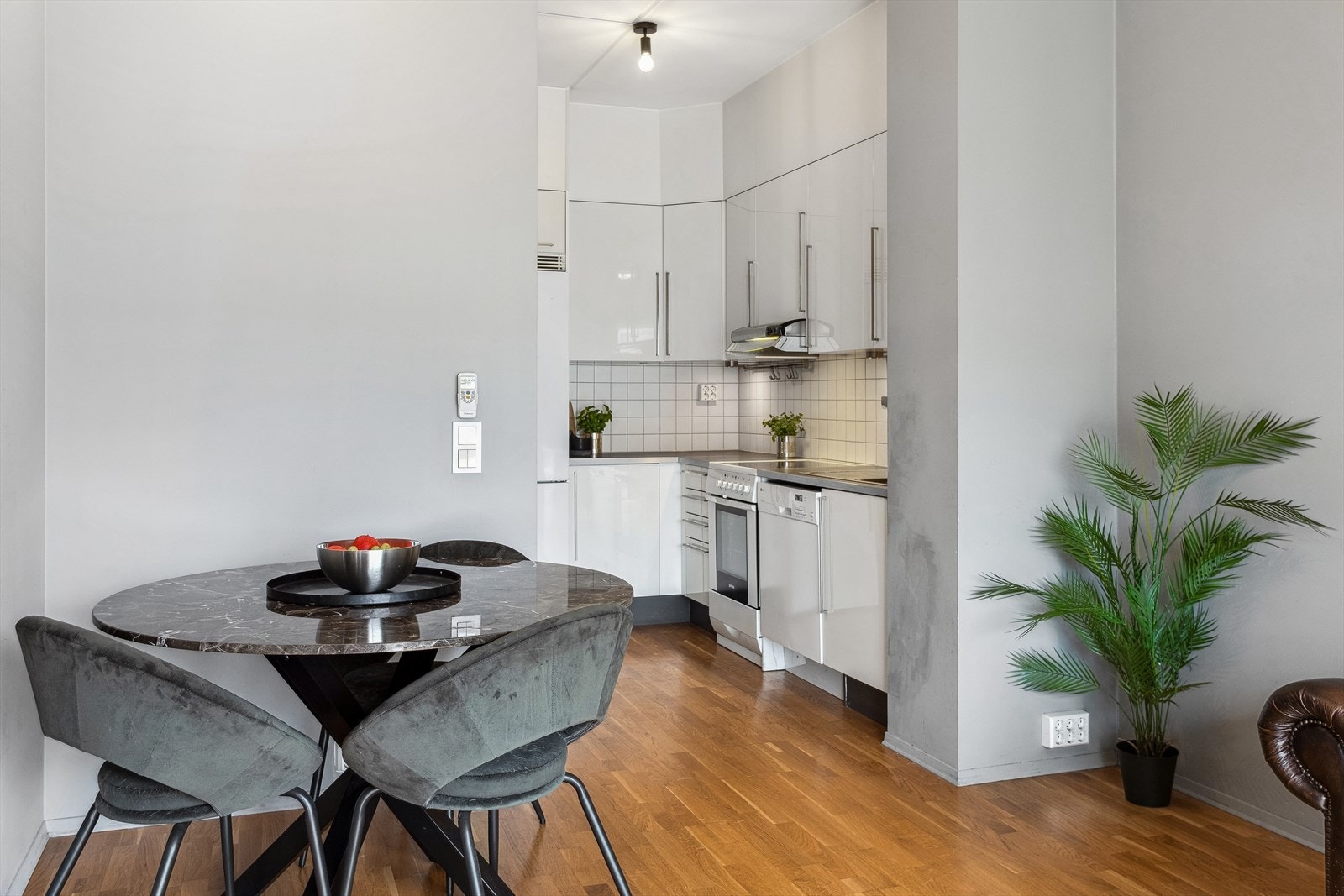 Koselig spiseplass på stuen. Galleribilde