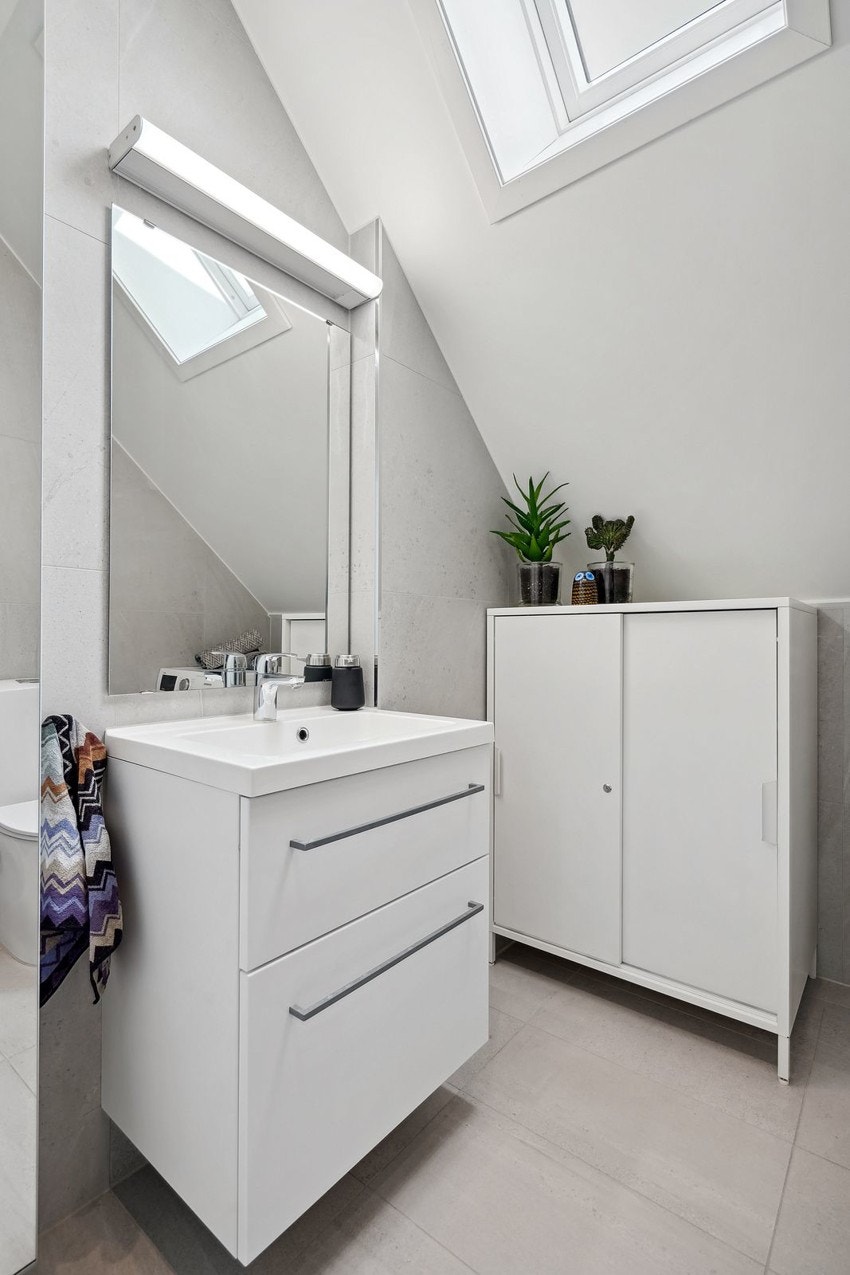 Ikke glem å melde deg på visningen dersom du har lyst å bo i Kirkegata 25. PS! VV-tank er fra 2022. Galleribilde