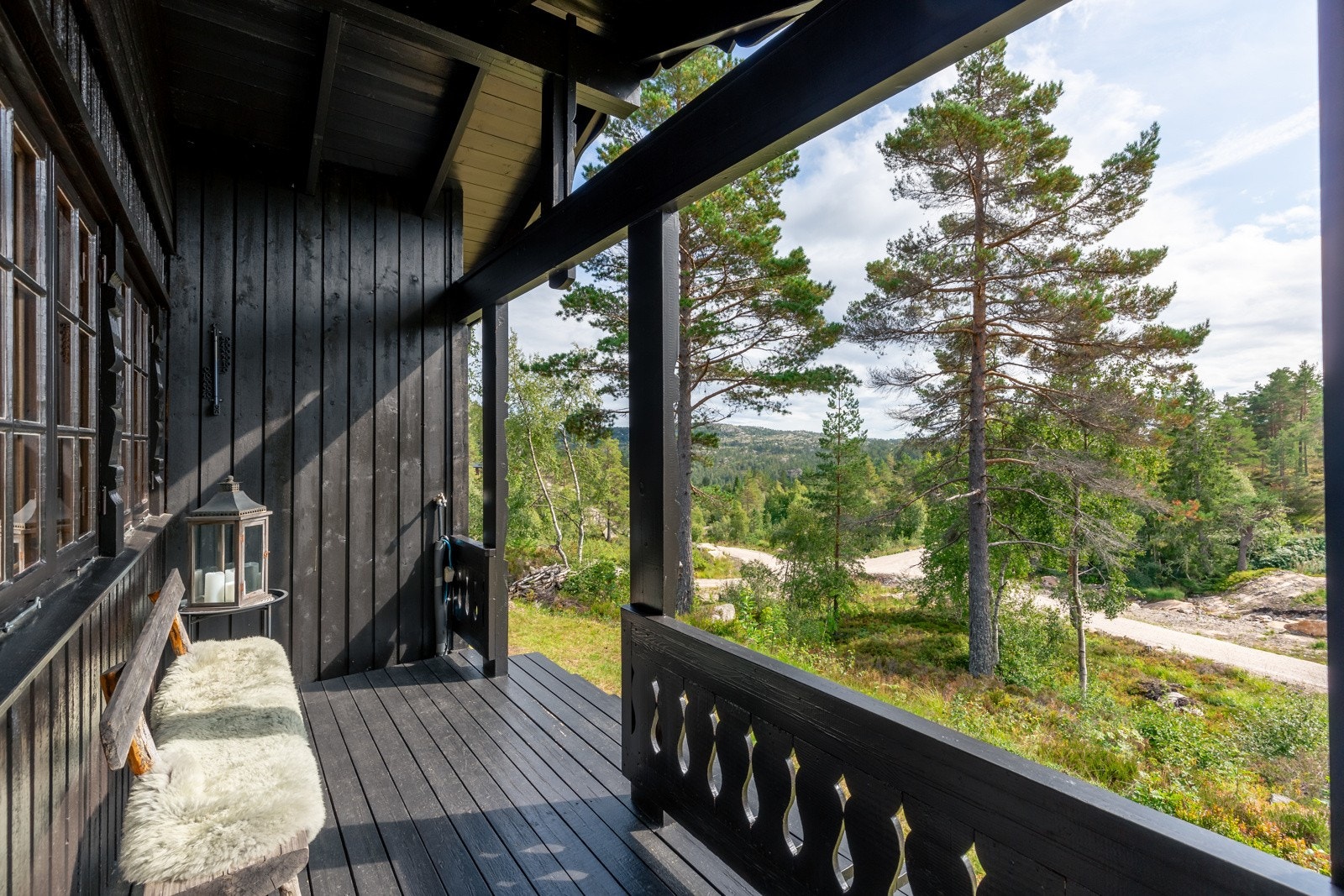 Praktisk med overbygget terrasse Galleribilde