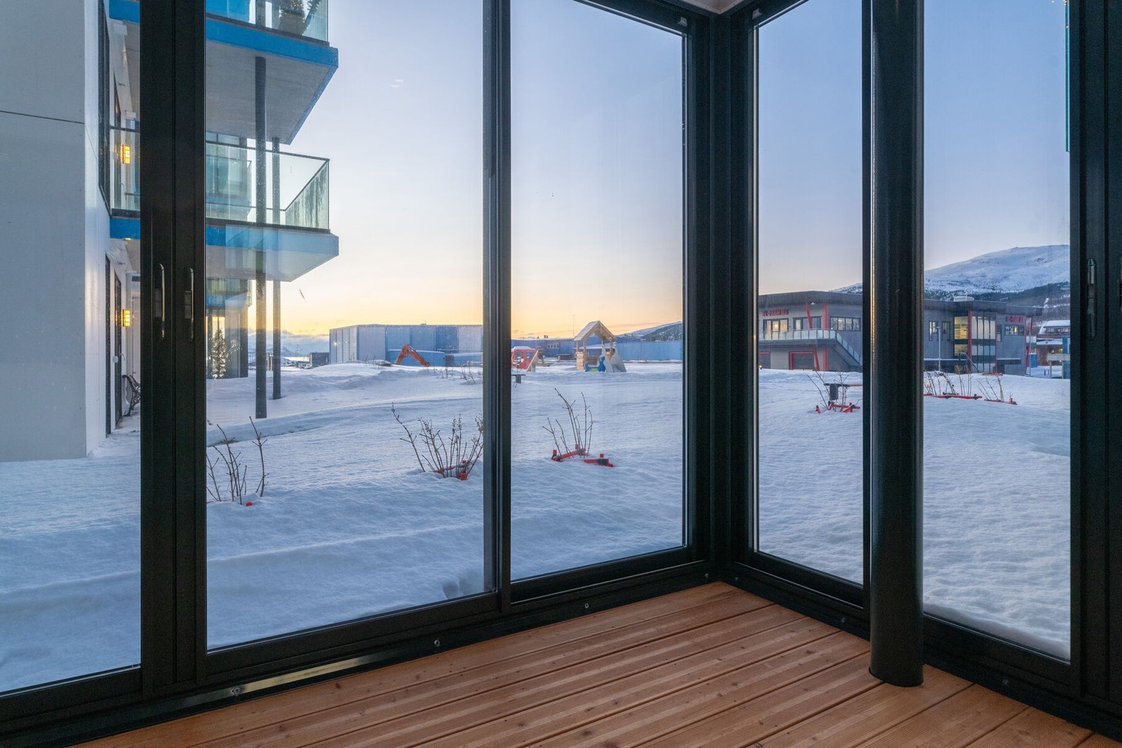 Utsikten fra vinterhagen. Galleribilde