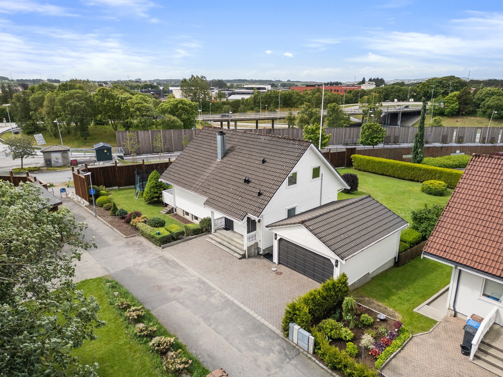 Barnevennlig og etablert boligområde Galleribilde