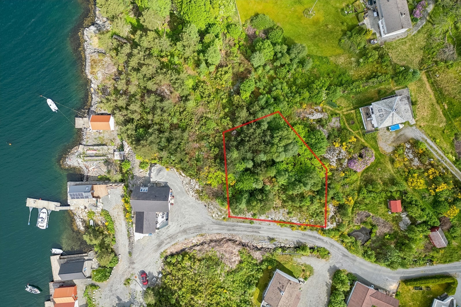 Flott og landlig boligtomt på ca. 998.5 kvm. Galleribilde