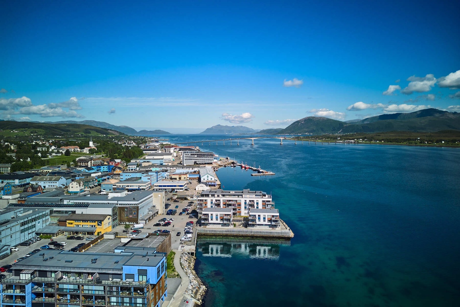 Eiendommen ligger fint til midt i Sortland sentrum. Galleribilde