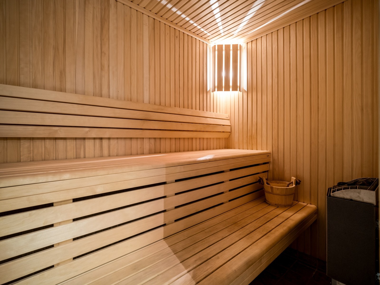 Badstue i kjelleren. Galleribilde