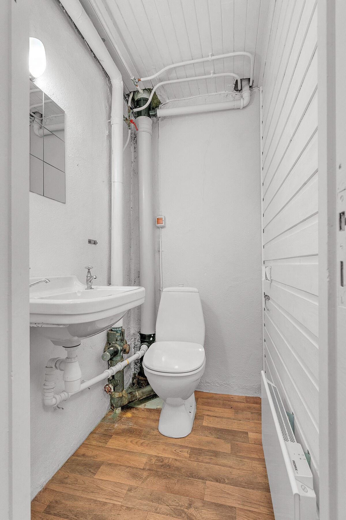 Underetasje - WC Galleribilde