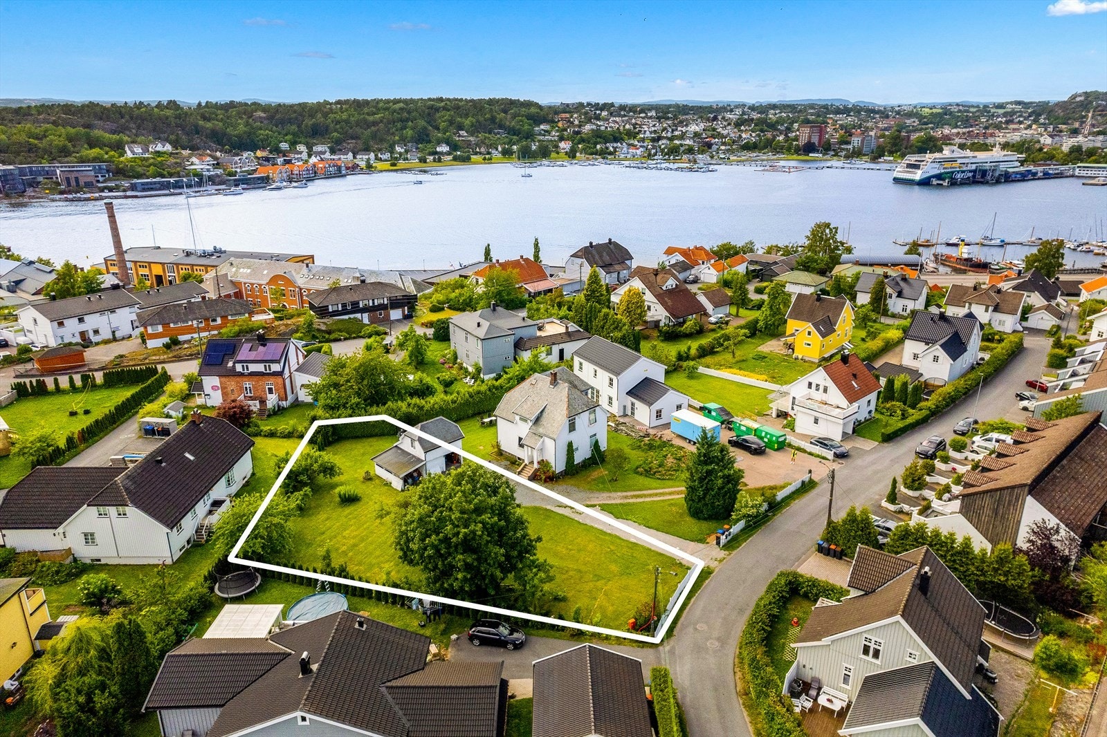 Oversiktsbilde med skiserte tomtegrenser Galleribilde