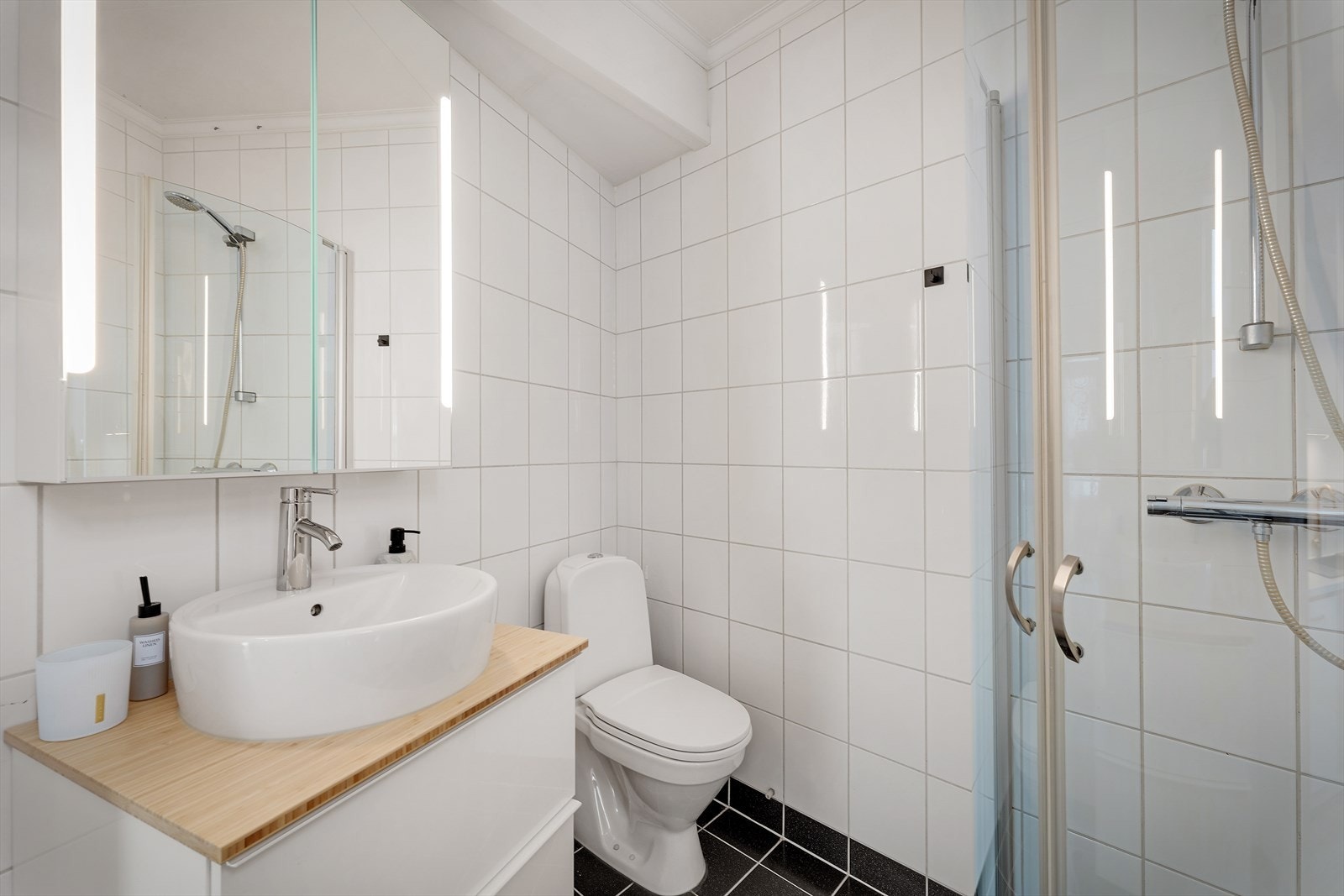 - Helfliset bad på 3,1m² - Galleribilde