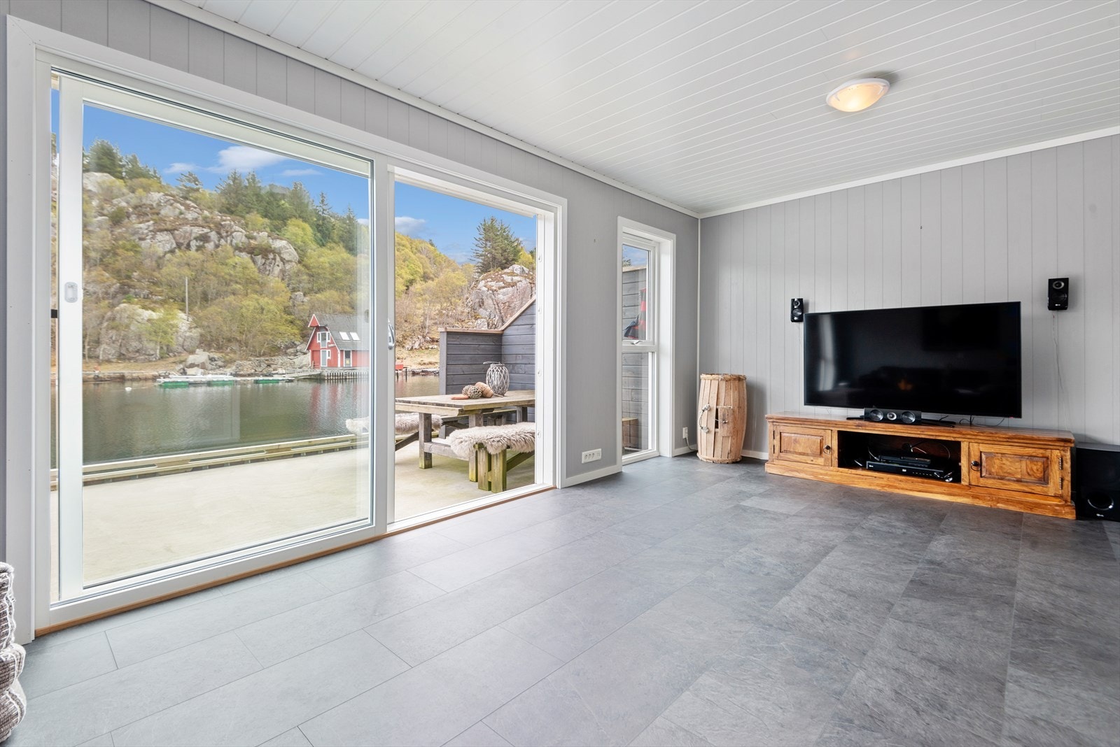 I stue/naustrom er det lagt opp til å kunne montere kjøkken. Galleribilde