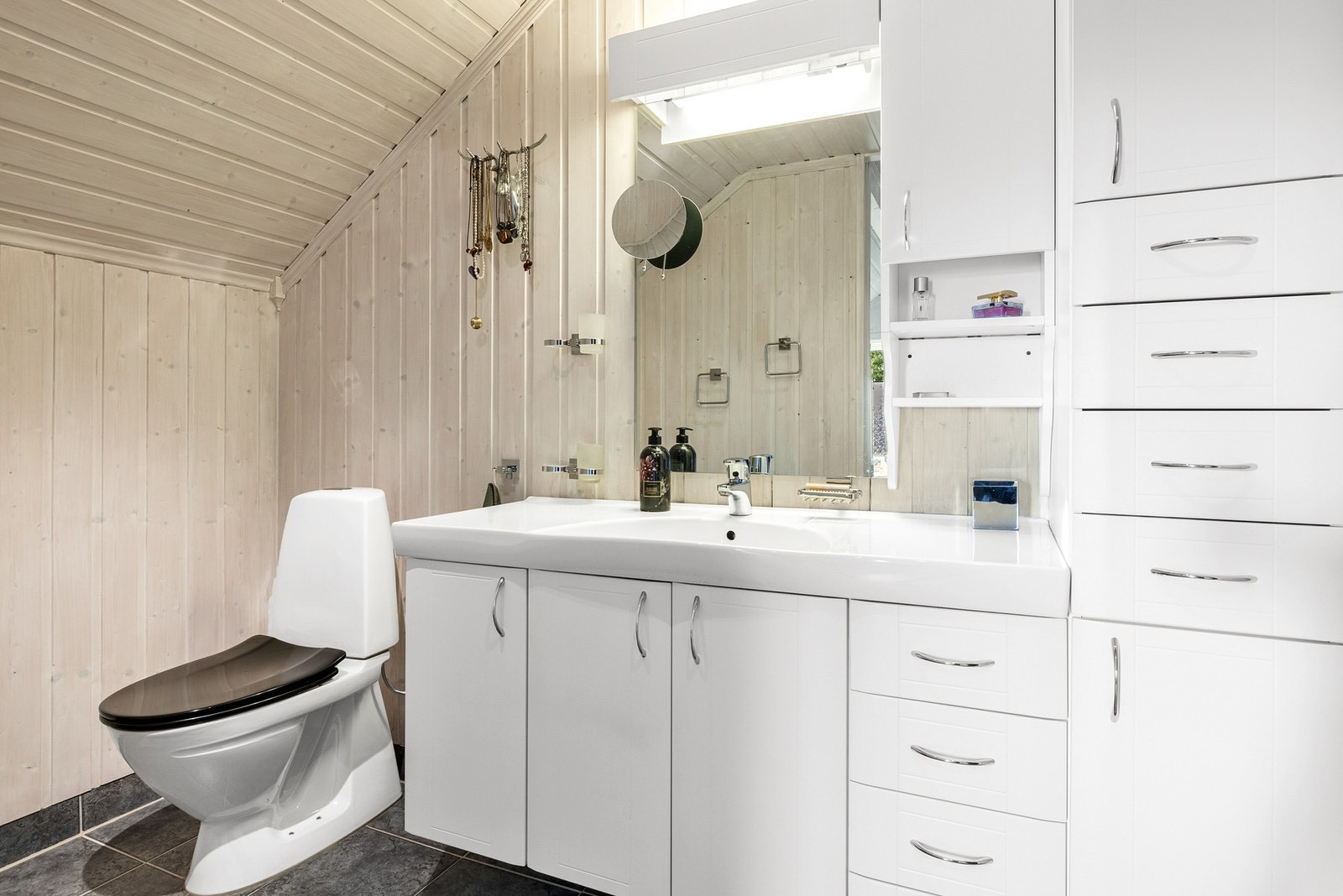 Bad 2. etasje Galleribilde