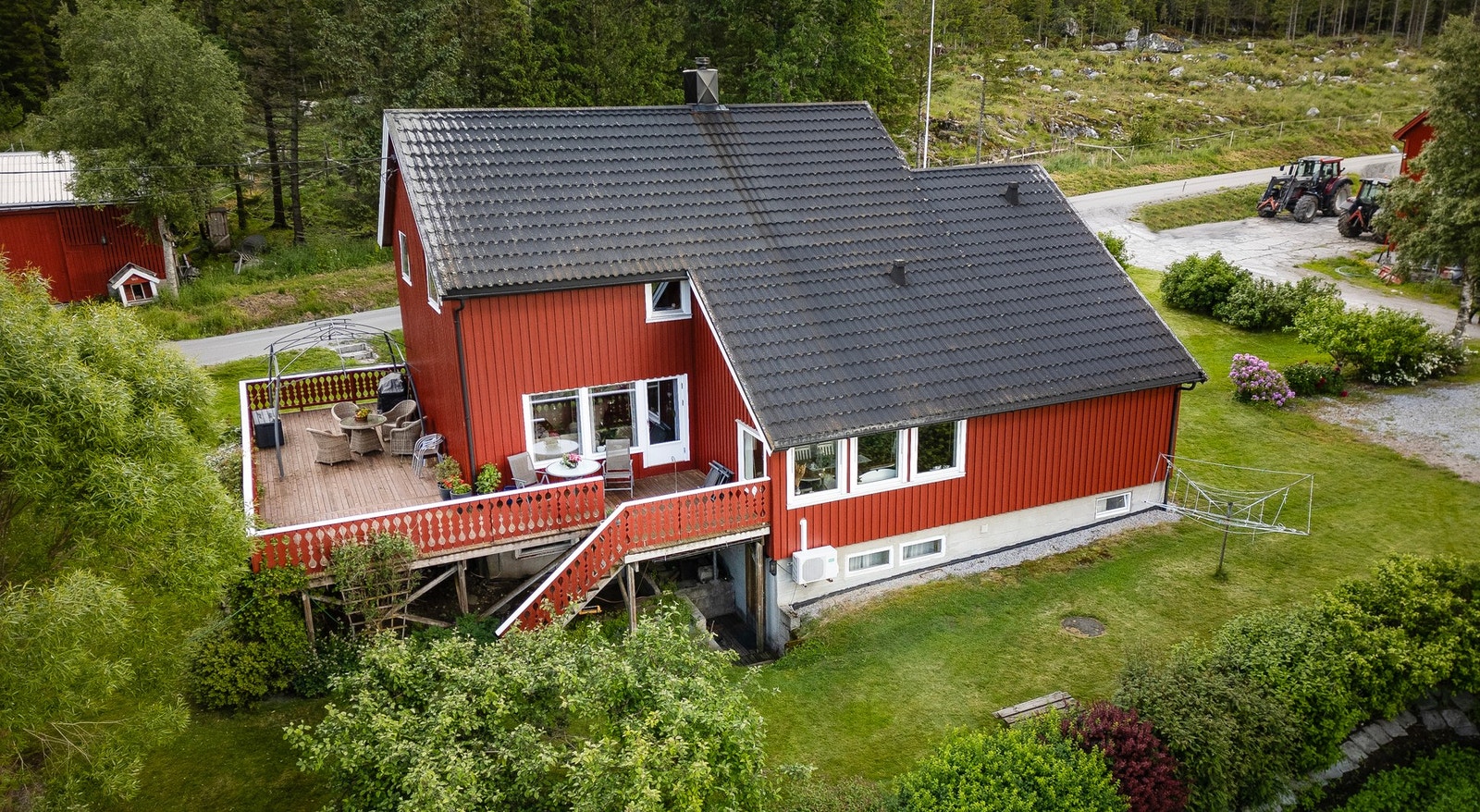 Innredet med leilighet i sokkel. Galleribilde