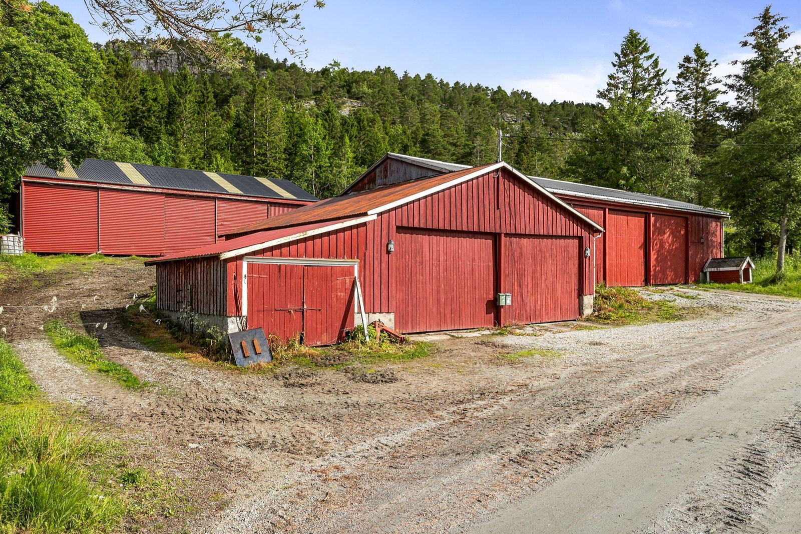 Redskapshus og garasje Galleribilde