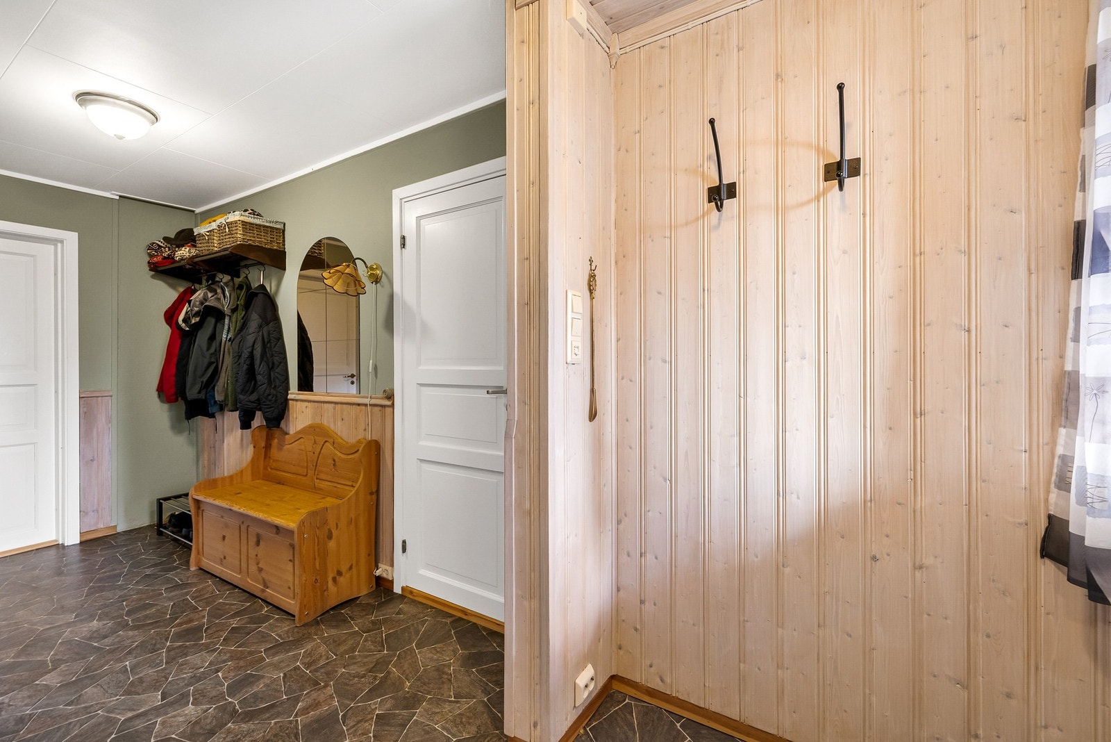 Inngangsparti / vindfang Galleribilde