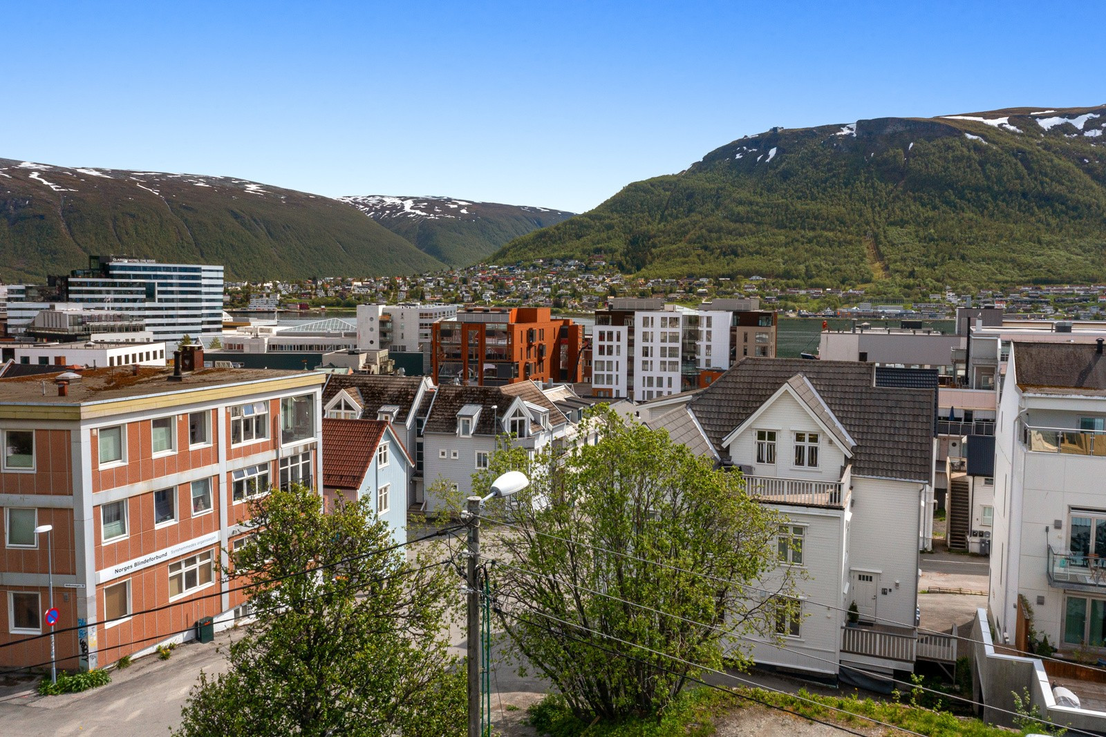 Gangavstand til sentrum med nærhet til alle de fasiliteter du trenger.