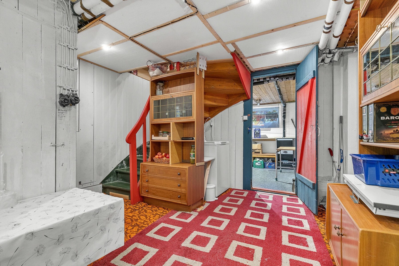 Kjelleretasje - Kjellergang Galleribilde