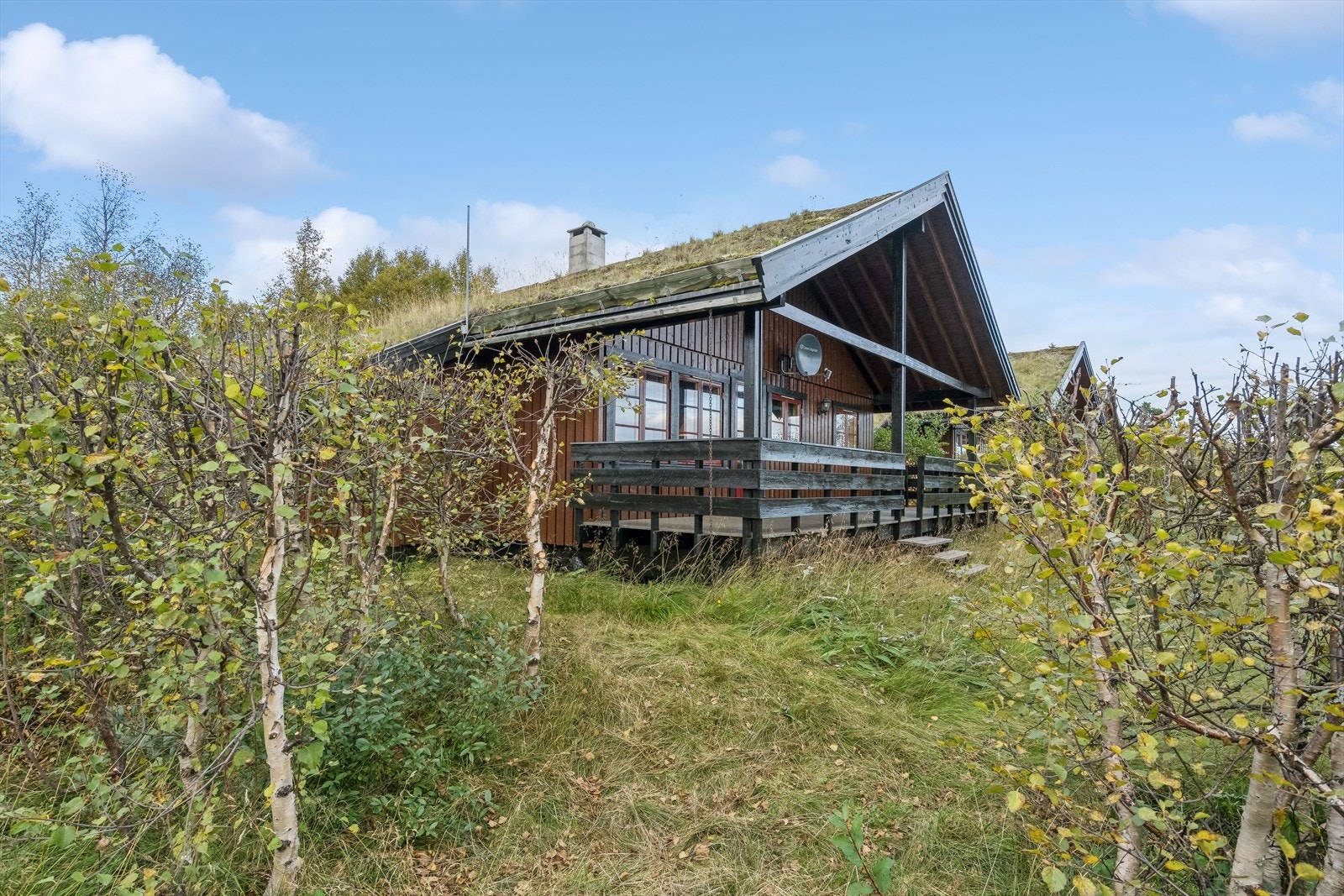 Hytta ligger lunt og solrikt til i et svært barnevennlig område, og med et godt hyttefellesskap. Galleribilde